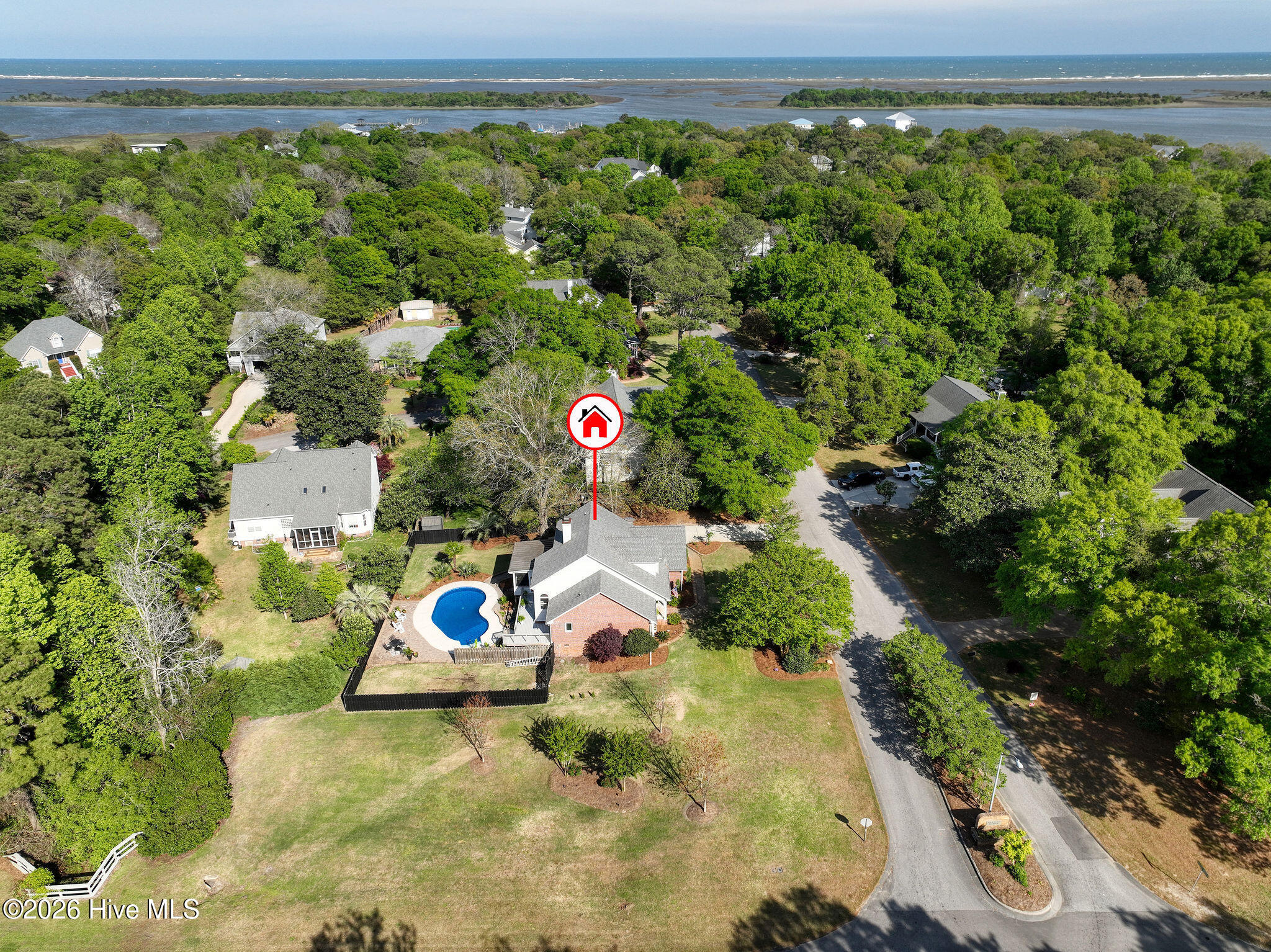 100567317 | Photo 76