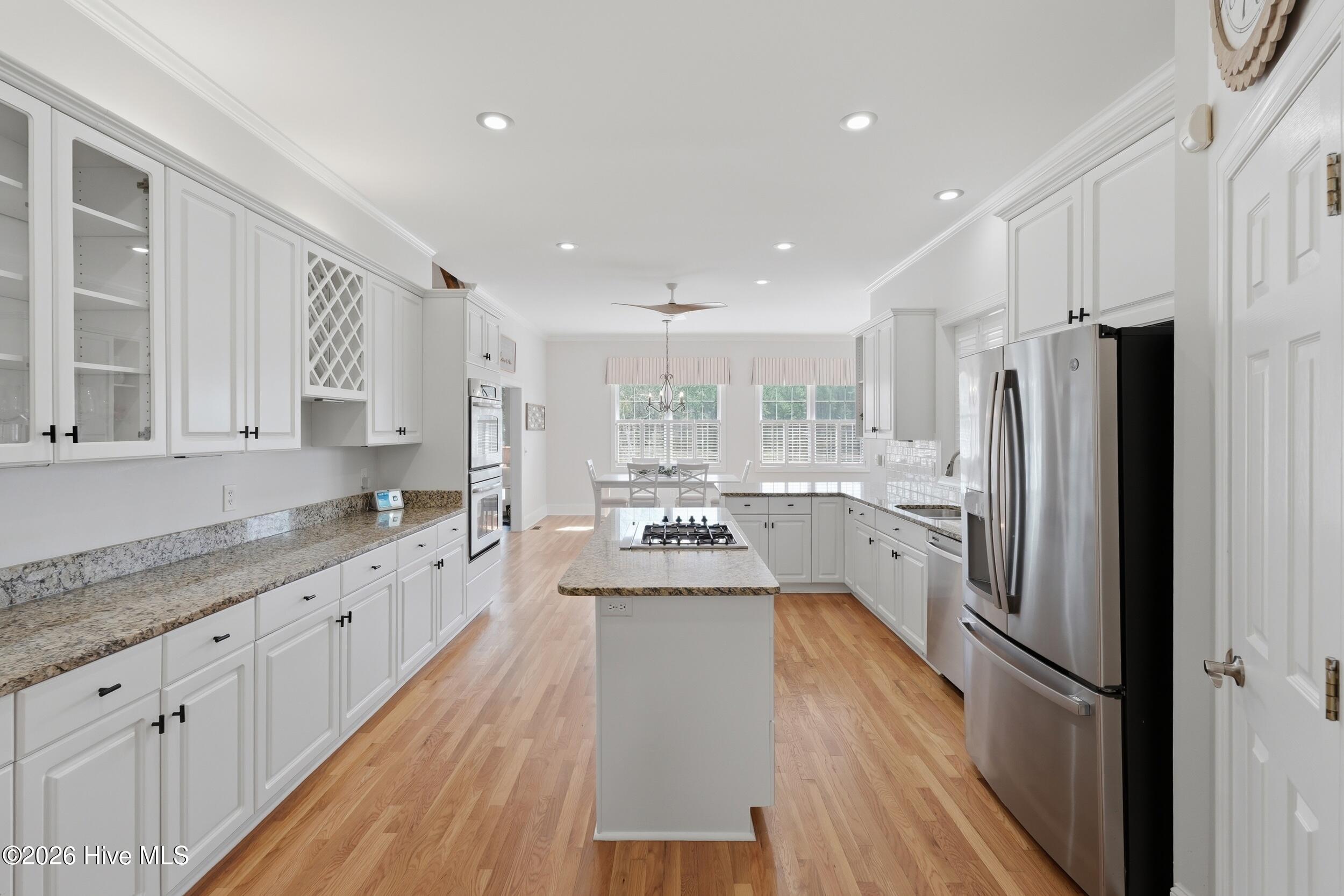 100559694 | Photo 14