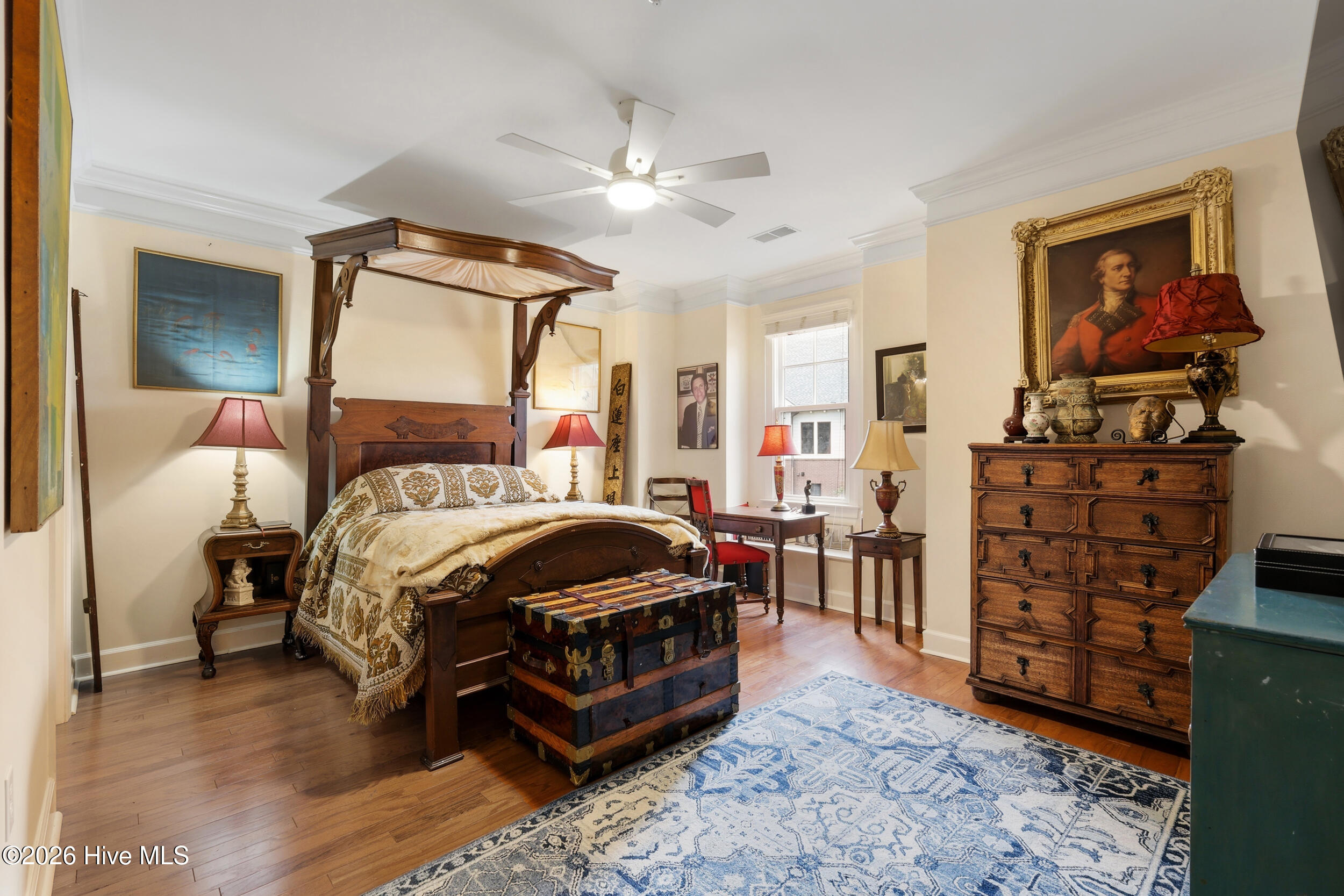 100556037 | Photo 19