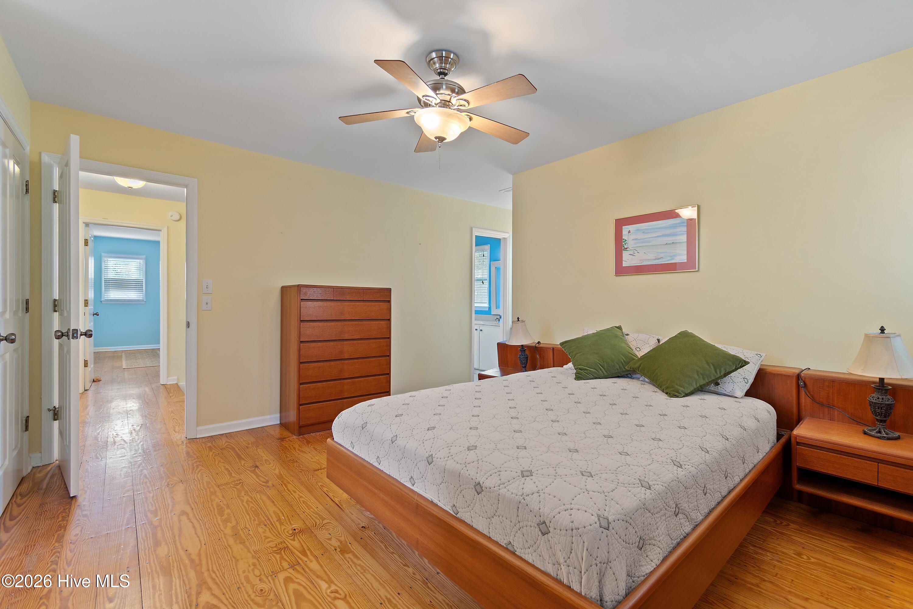 100564312 | Photo 34