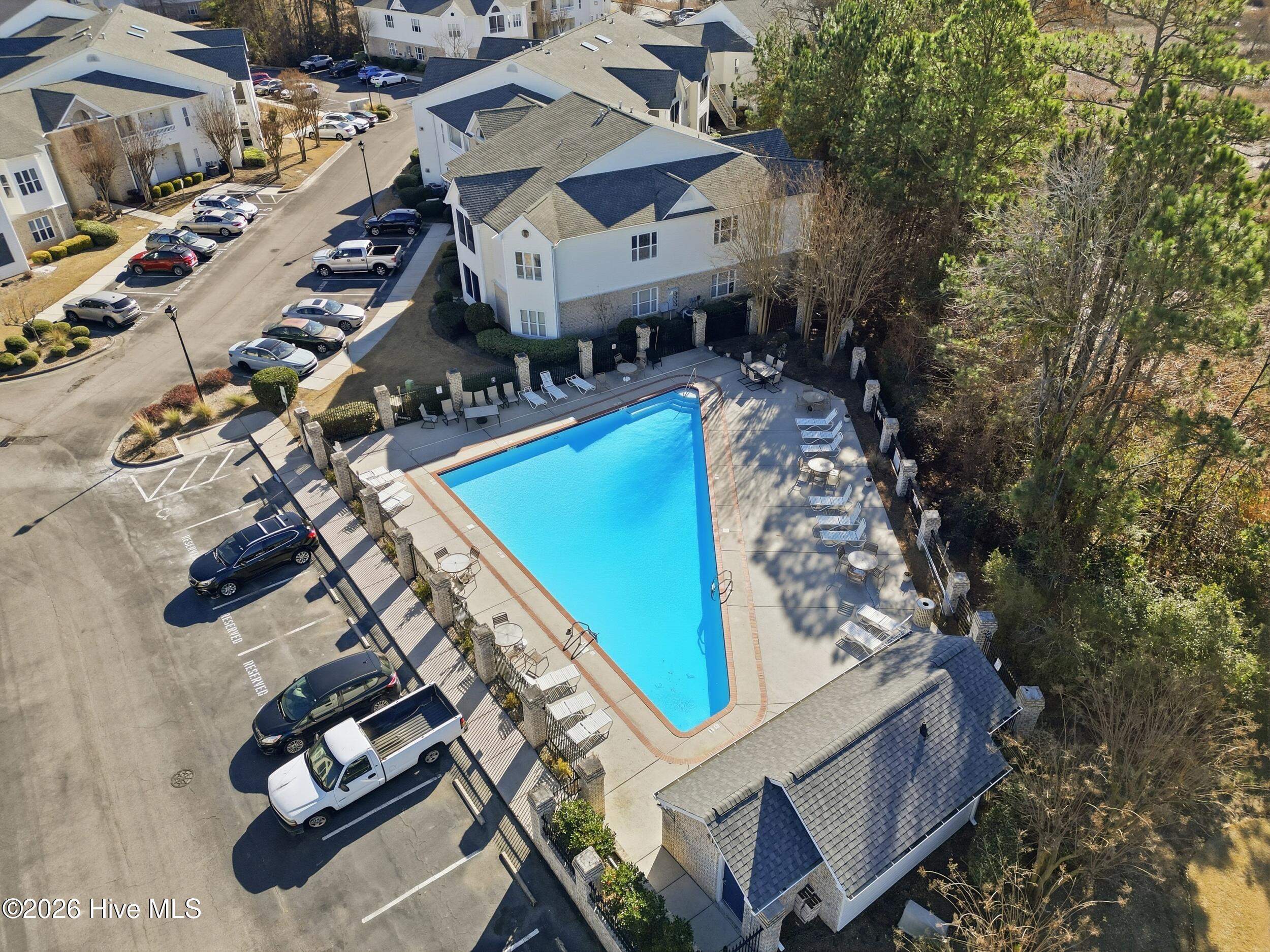 100552739 | Photo 31