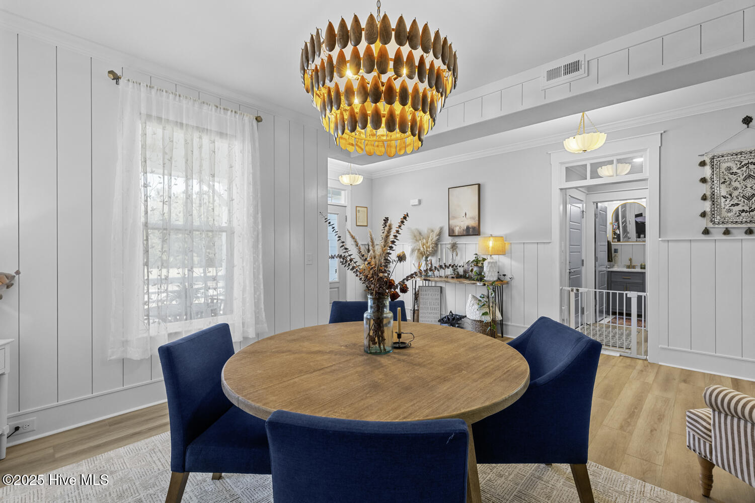 100545197 | Photo 13