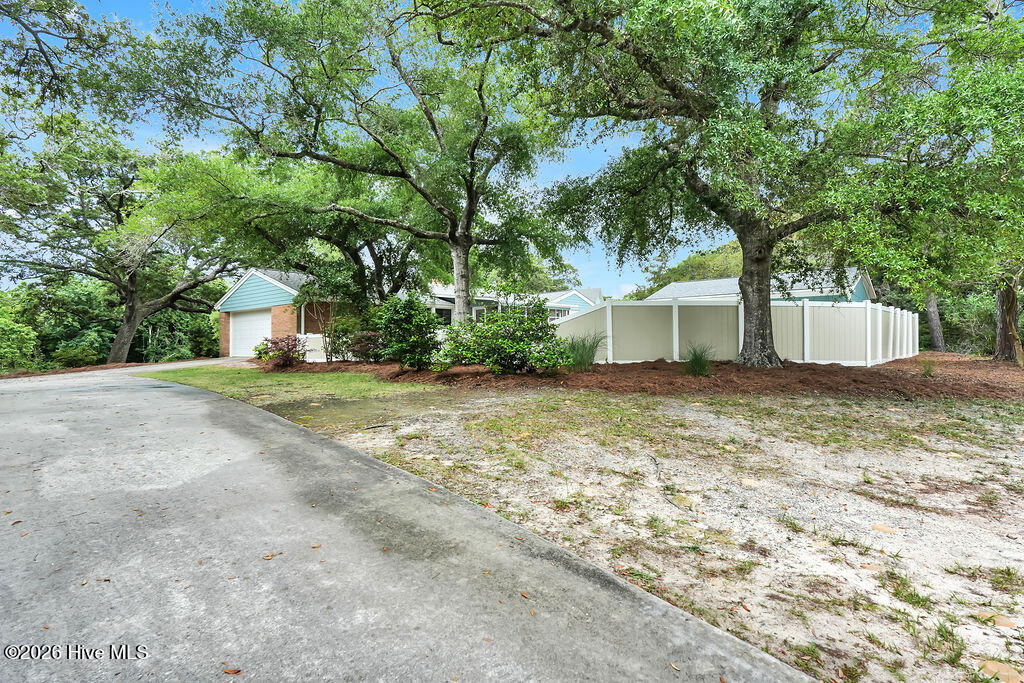 207RiverDrive-51