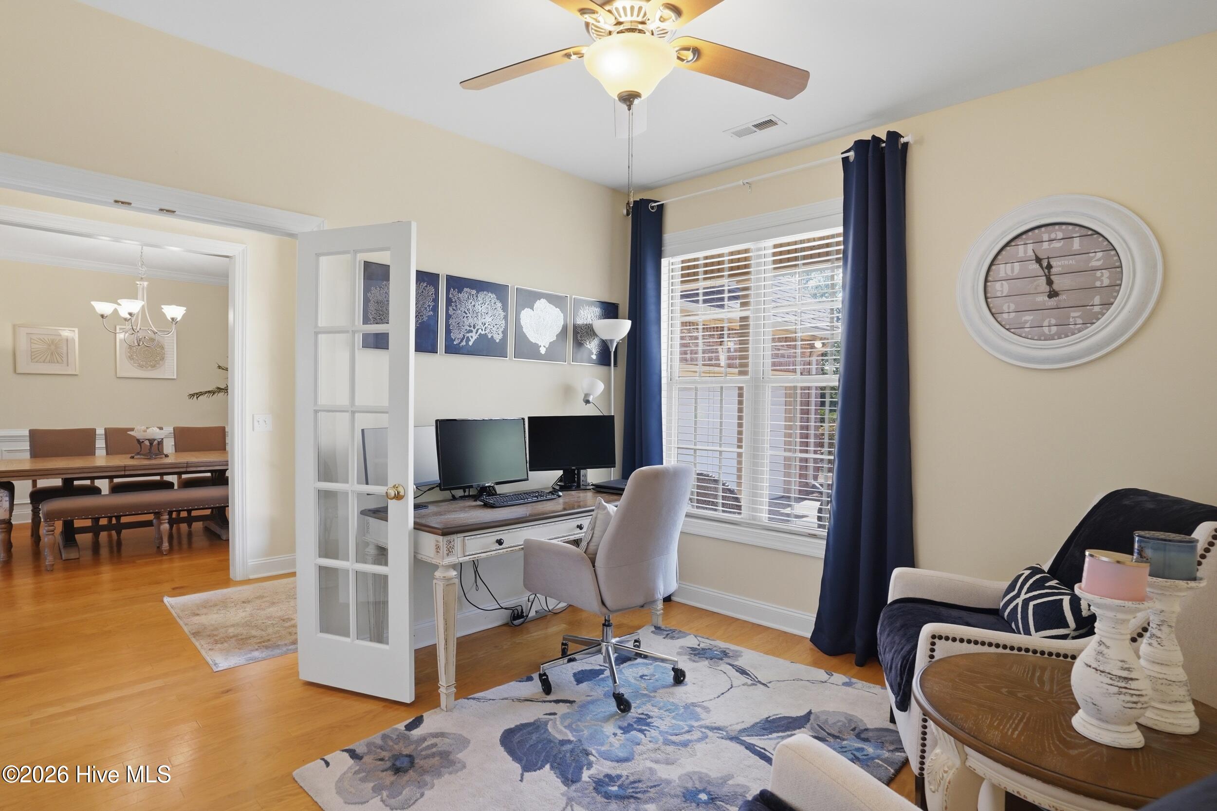 100561149 | Photo 29