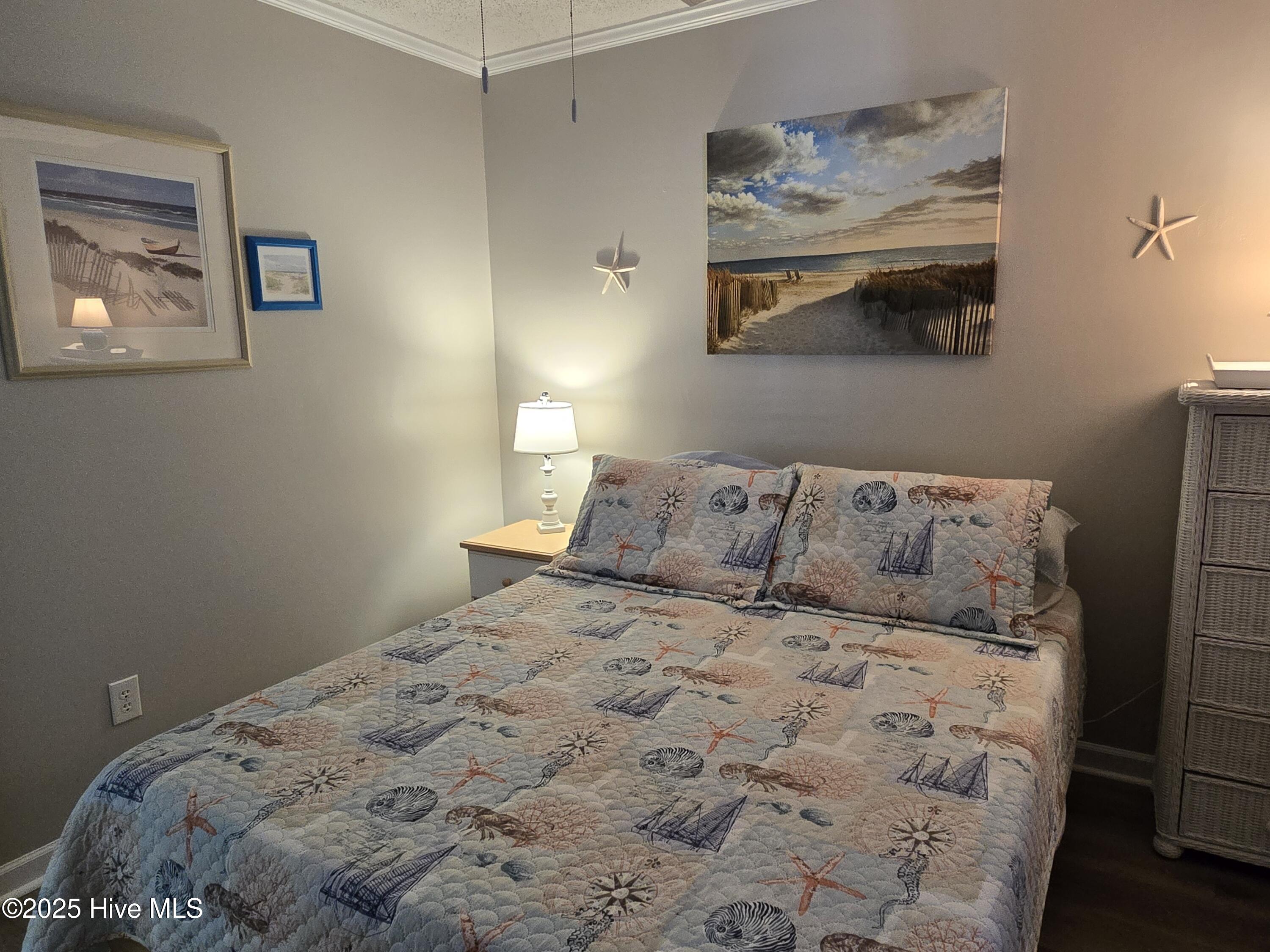 100482107 | Photo 15