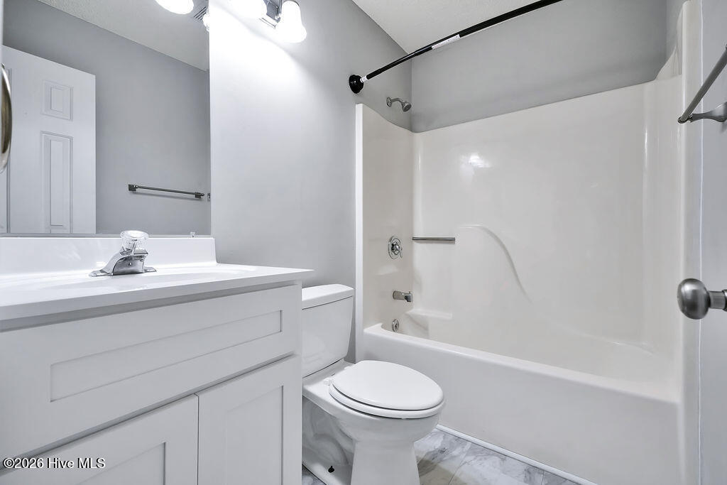 100555212 | Photo 12