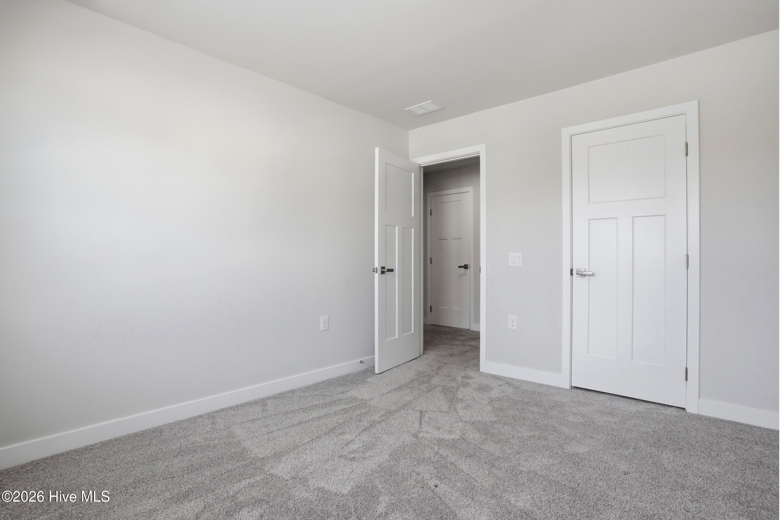 100559219 | Photo 22