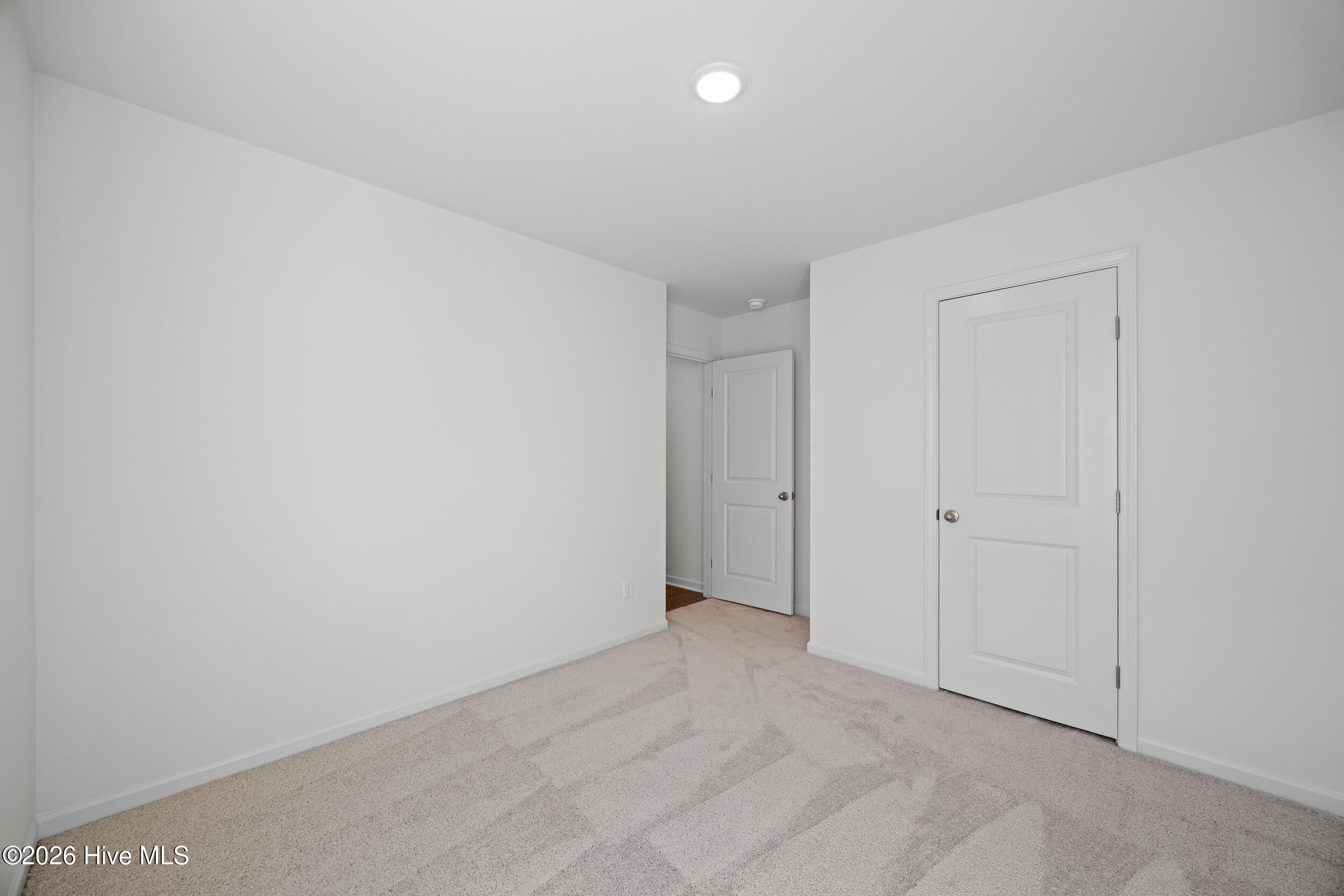 100566322 | Photo 21