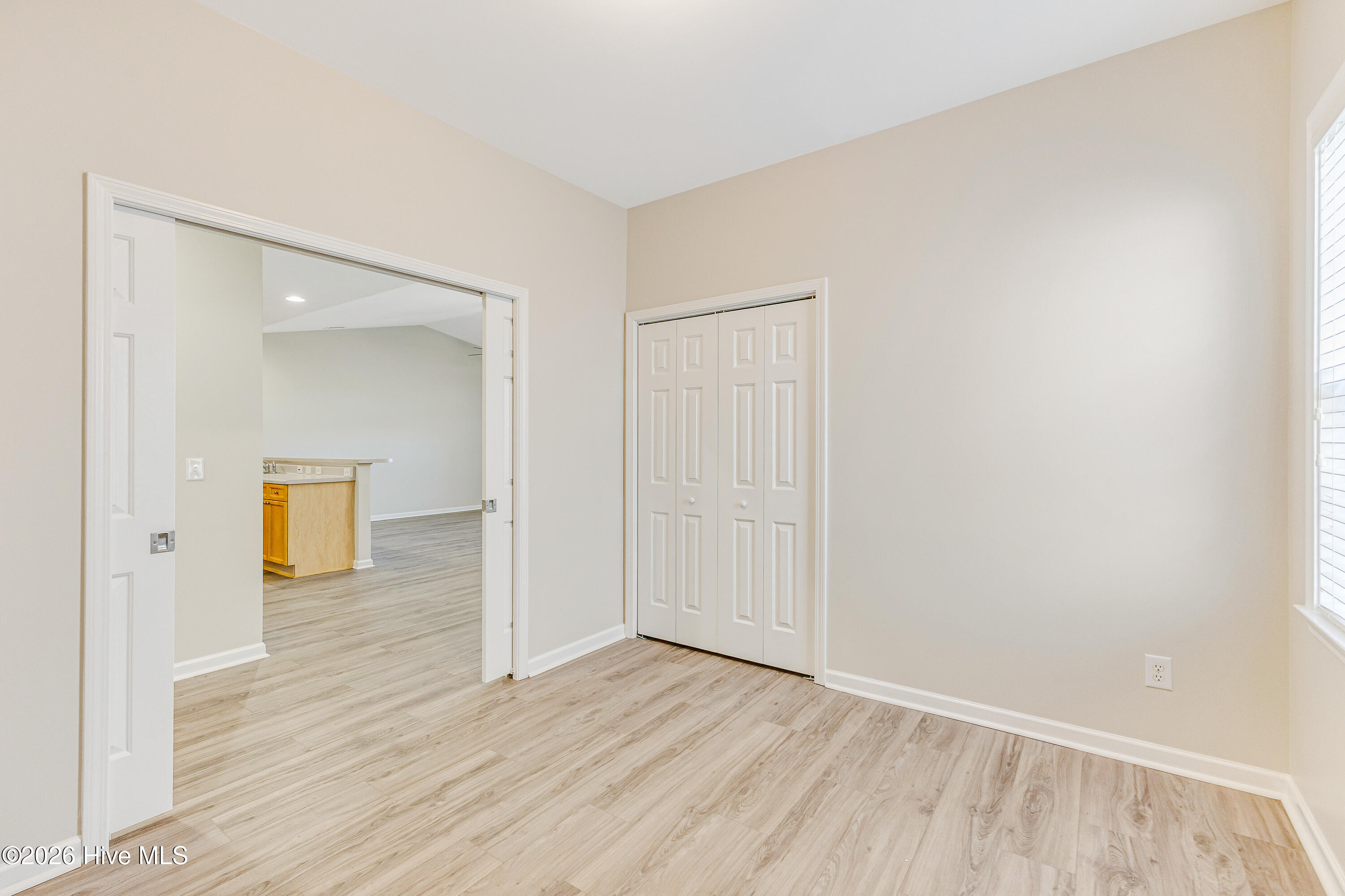 100537070 | Photo 22