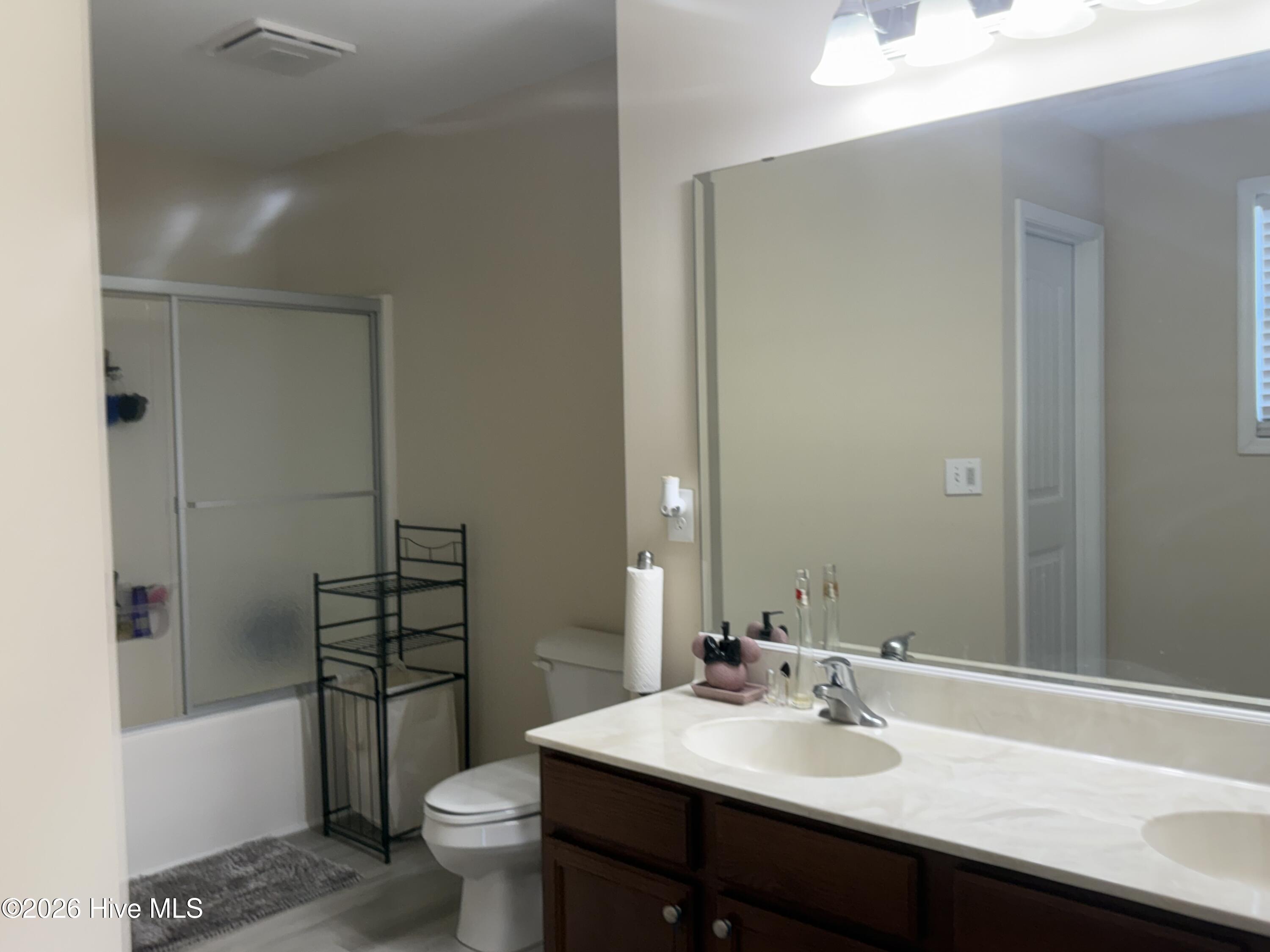 100566517 | Photo 16