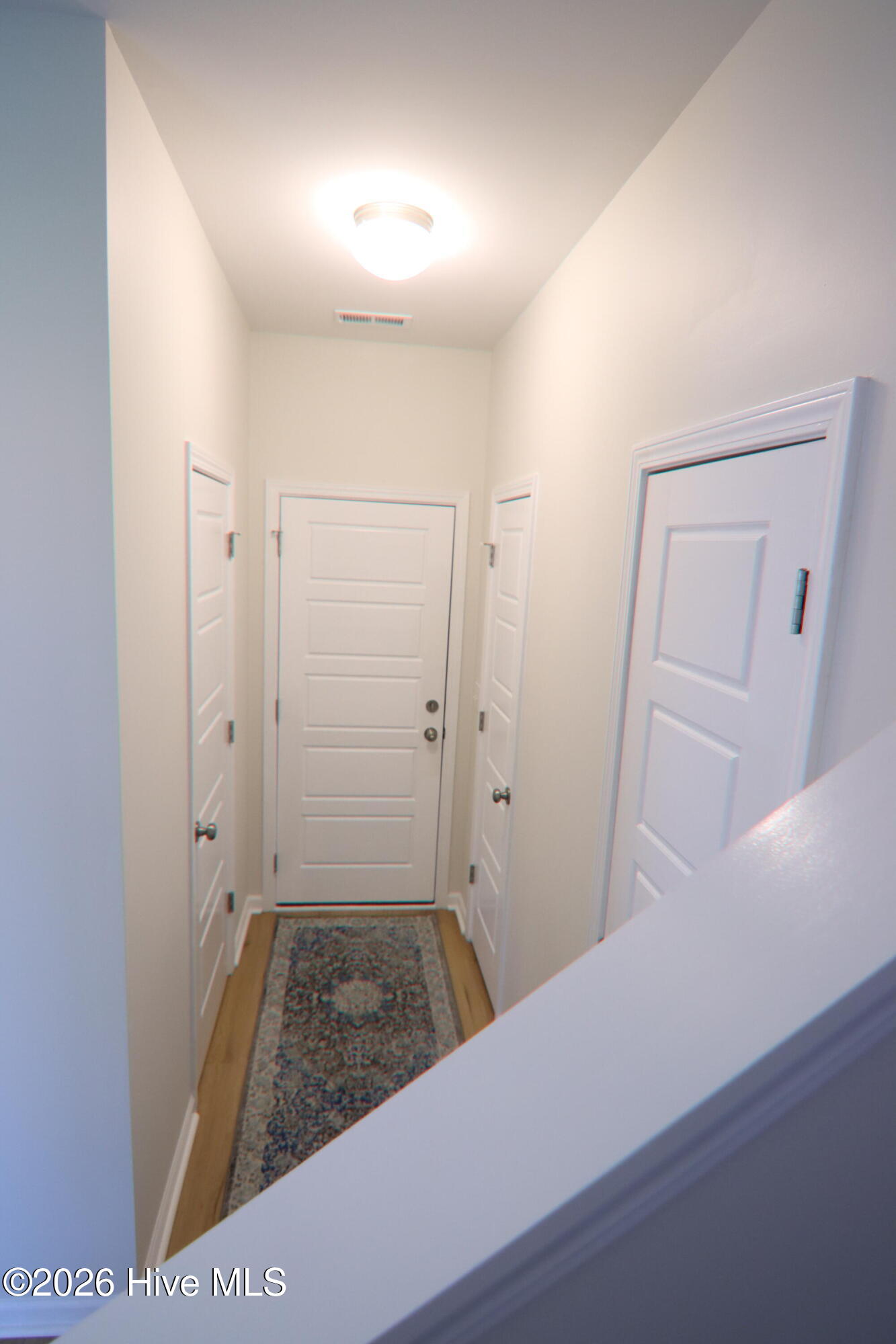 100565825 | Photo 14