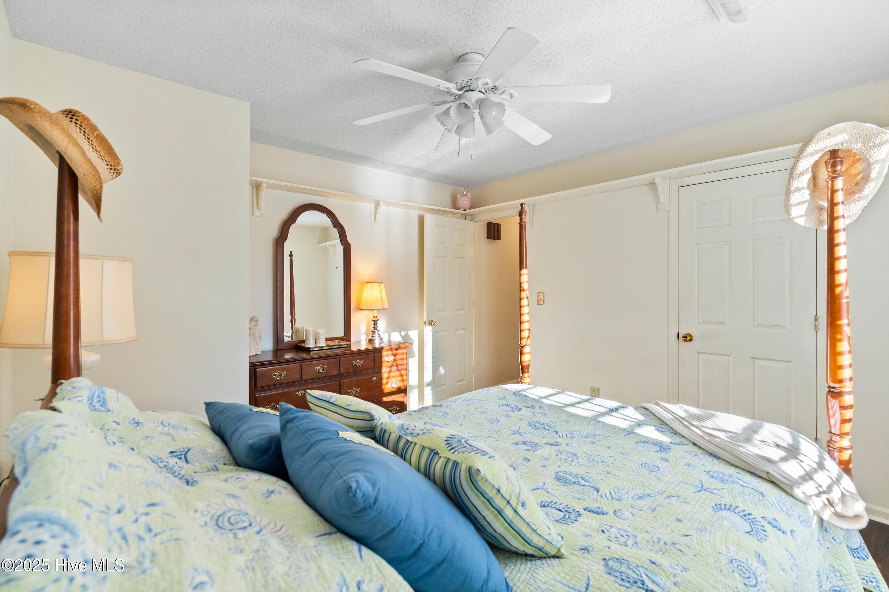 100548046 | Photo 17