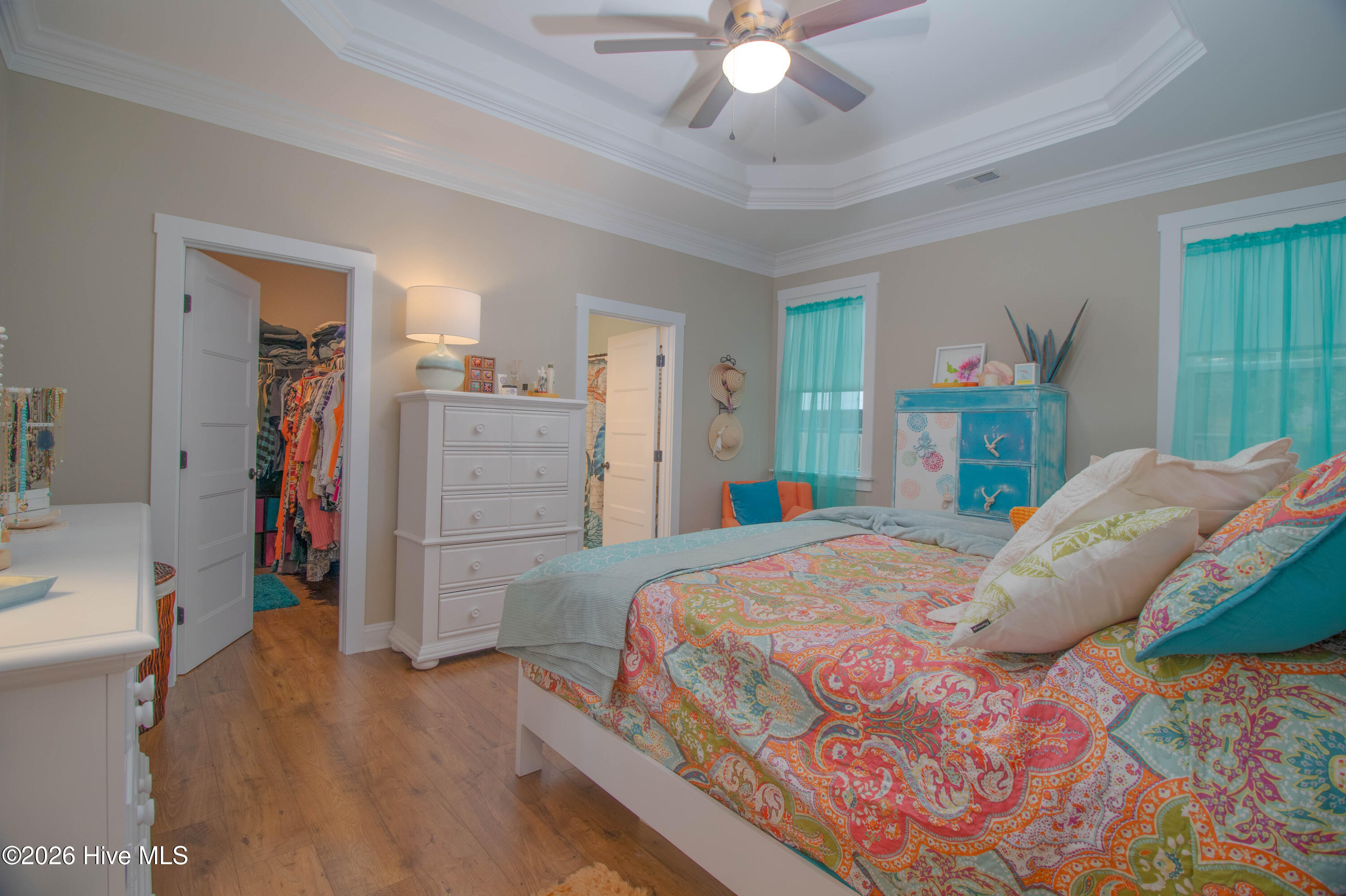 100570051 | Photo 14