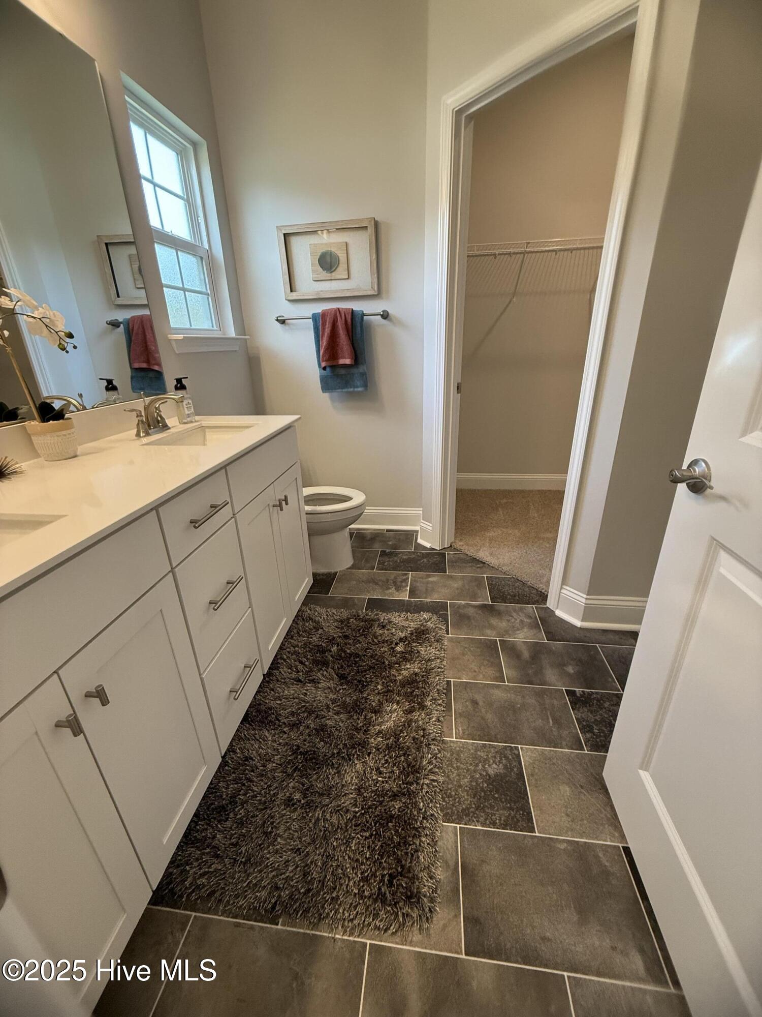 100465680 | Photo 12