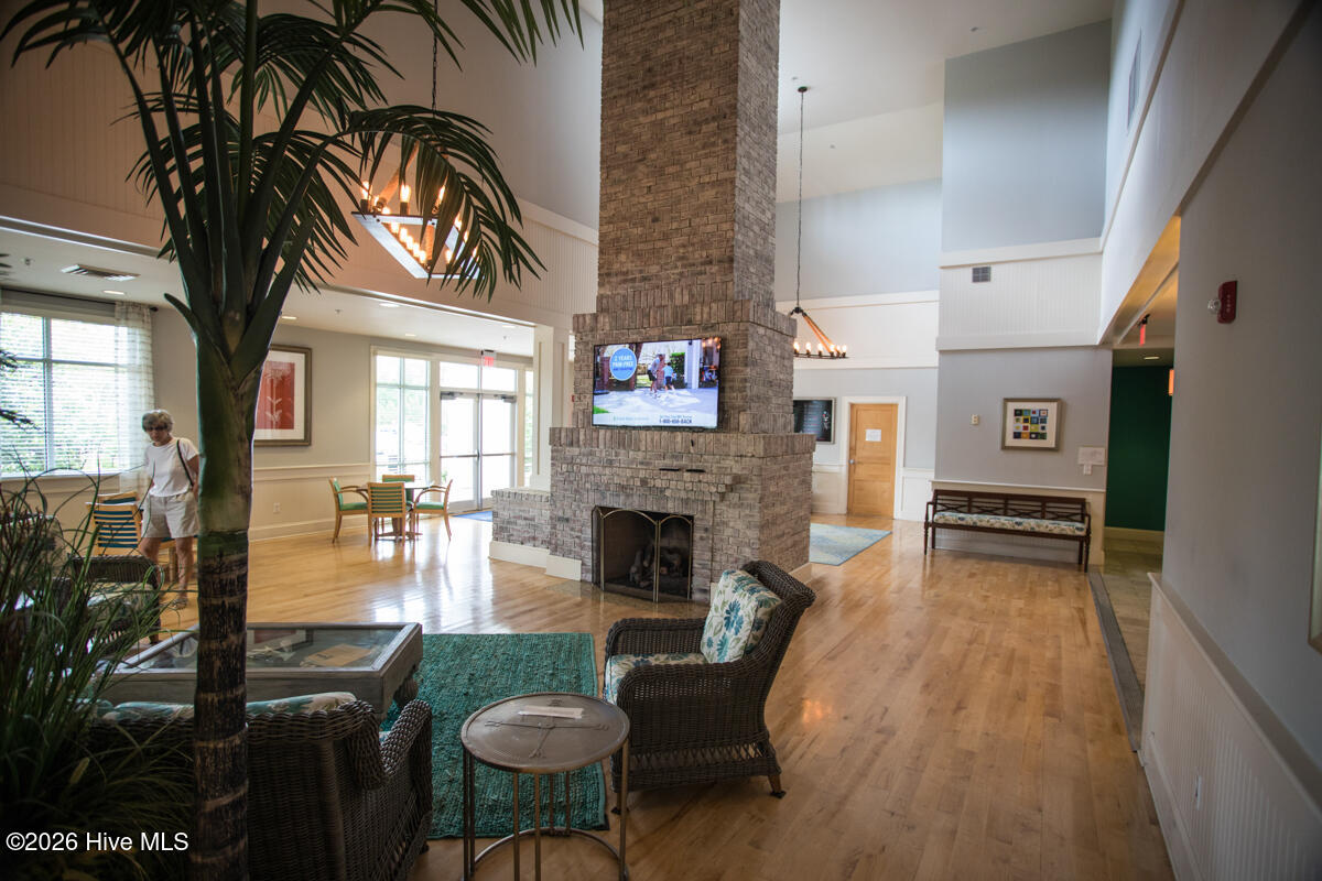 100557146 | Photo 26