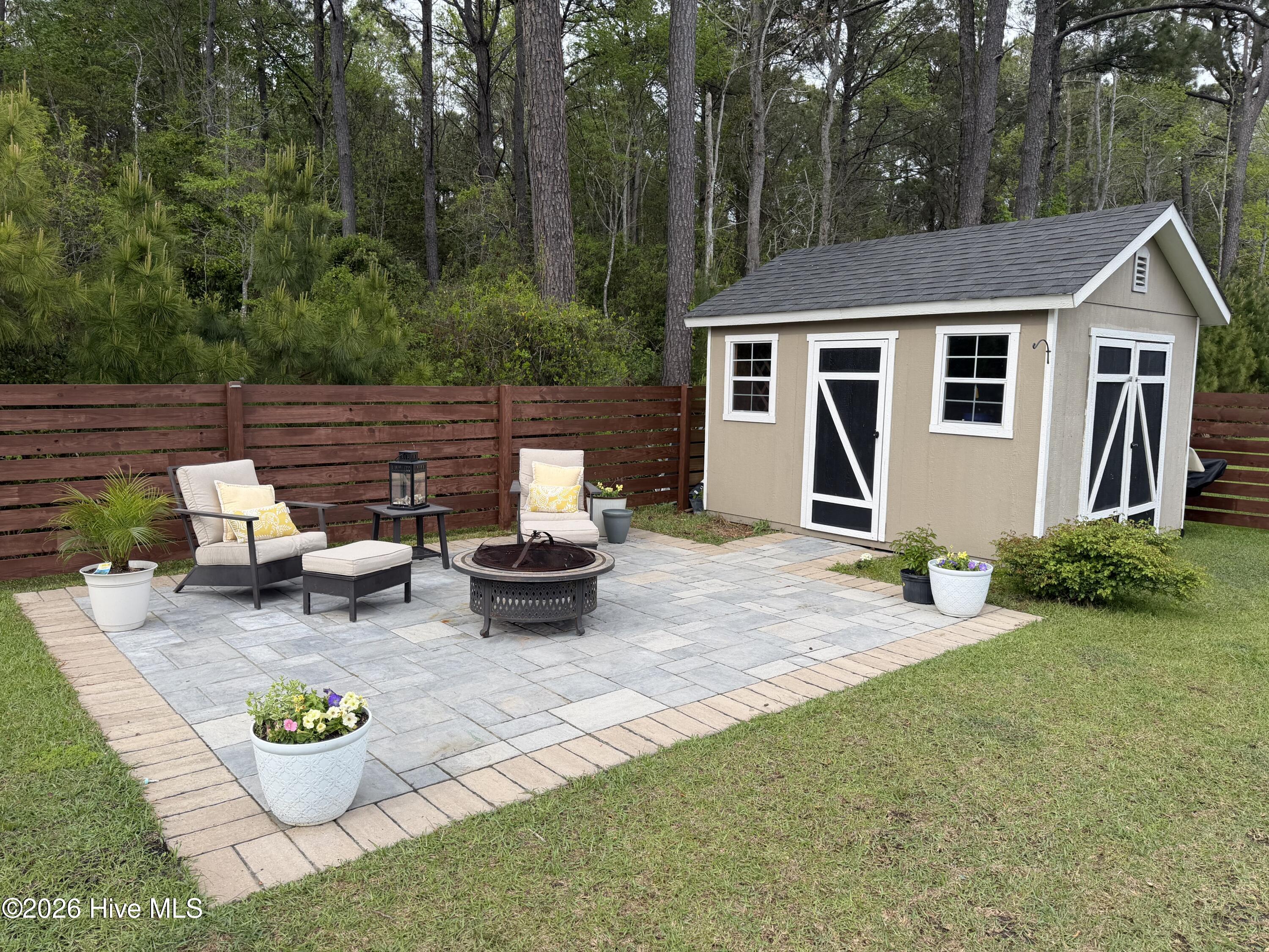 100562892 | Photo 41