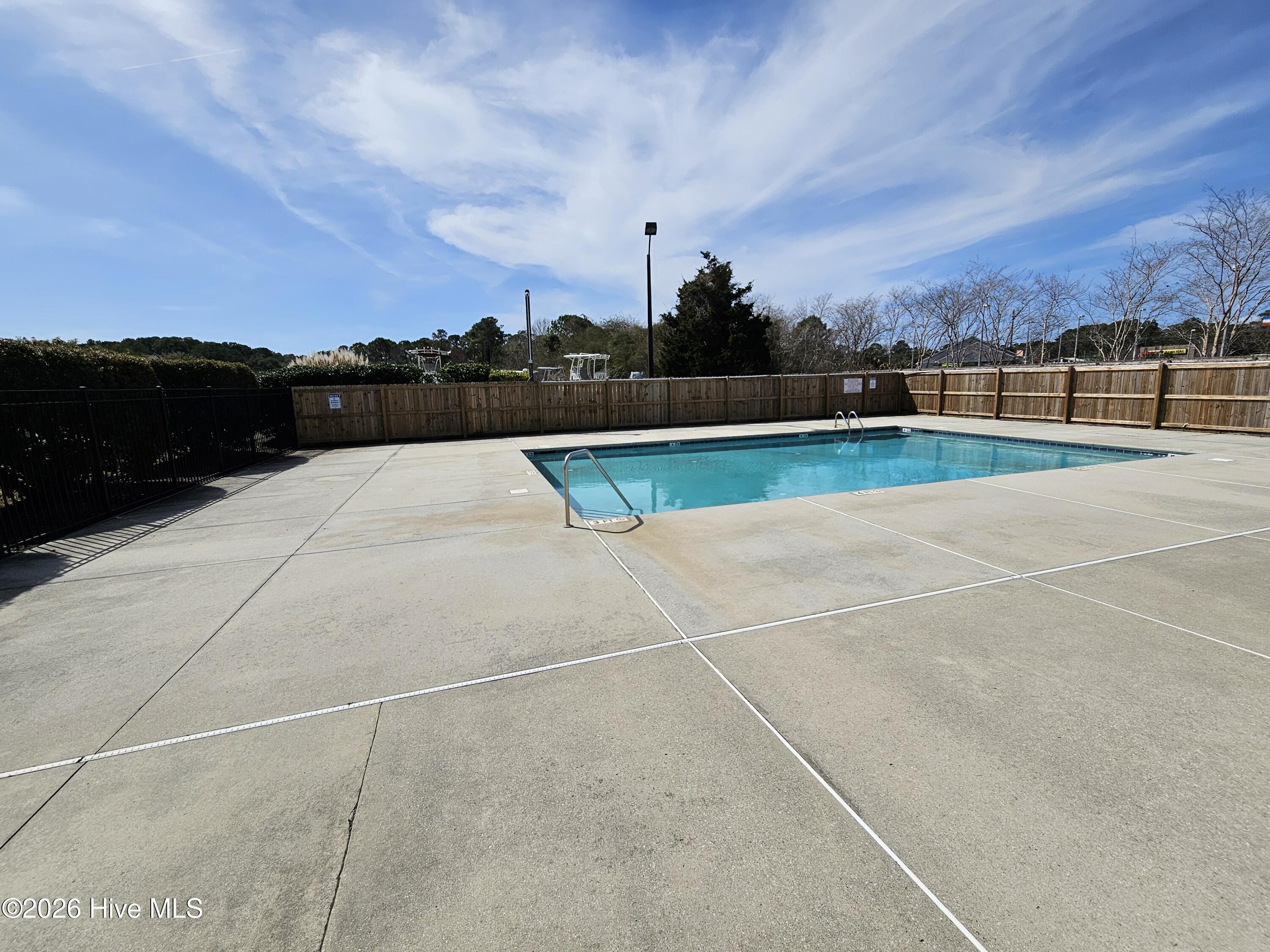 100557905 | Photo 37