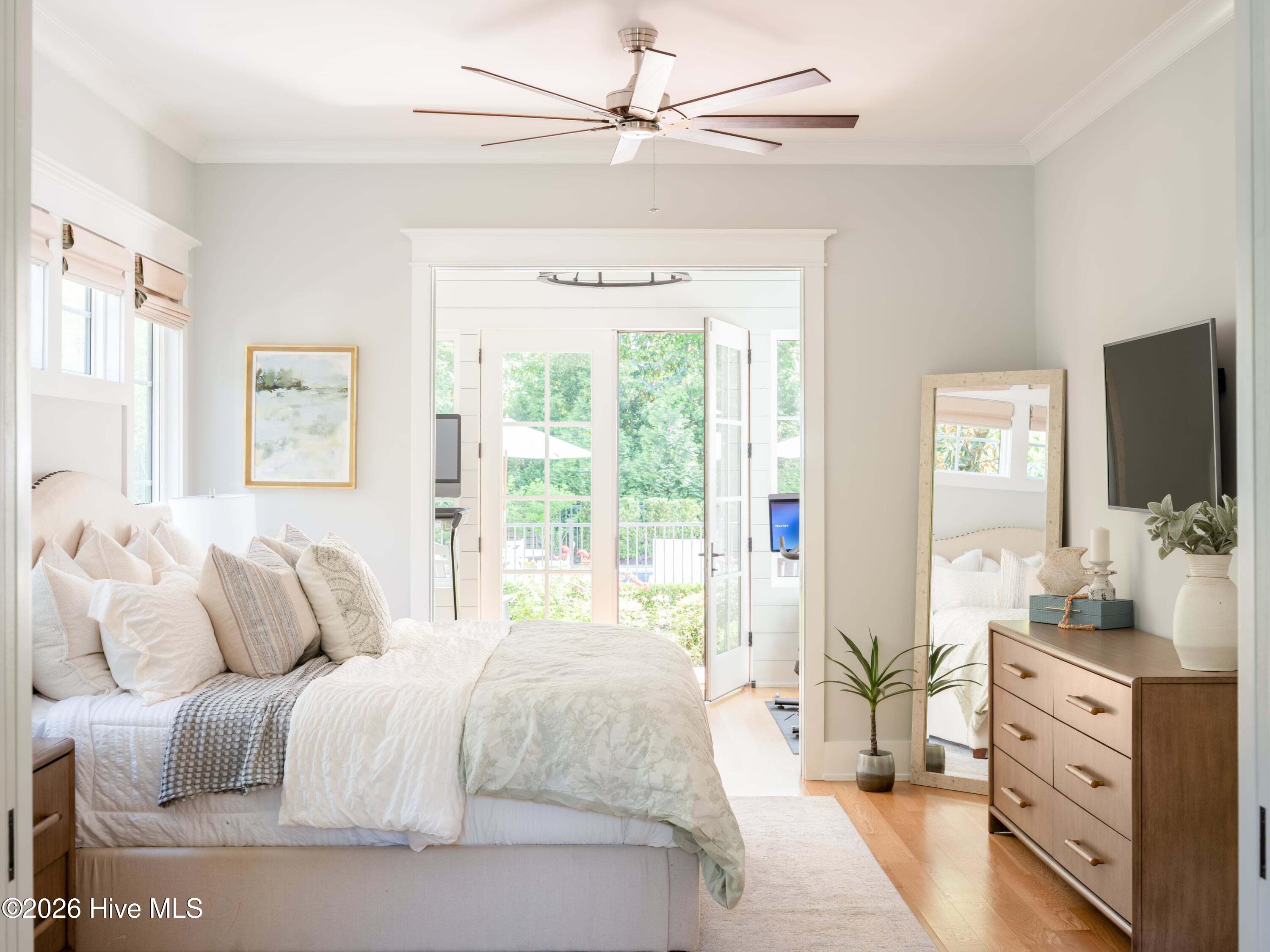 100573484 | Photo 51