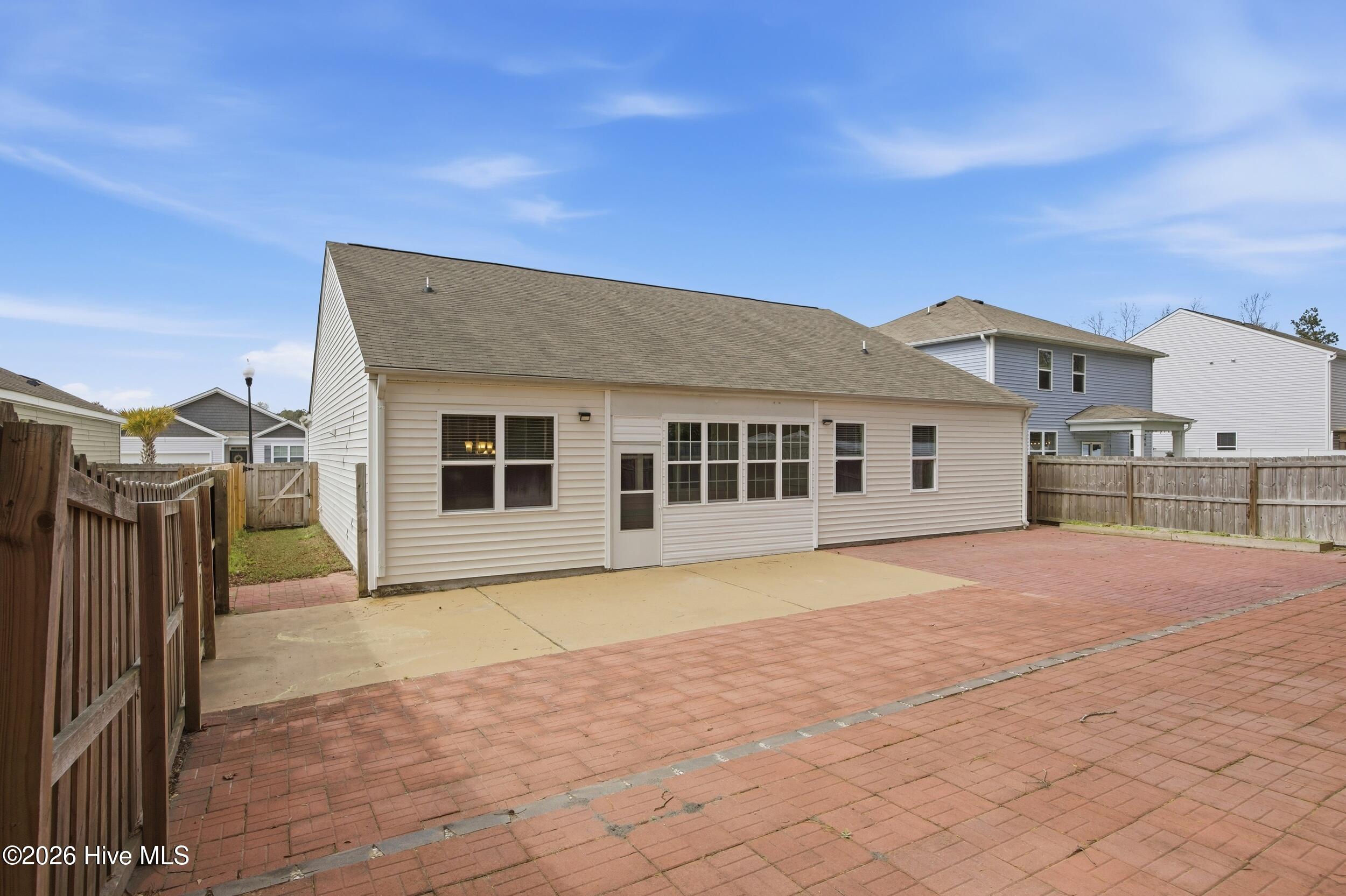 100551981 | Photo 18