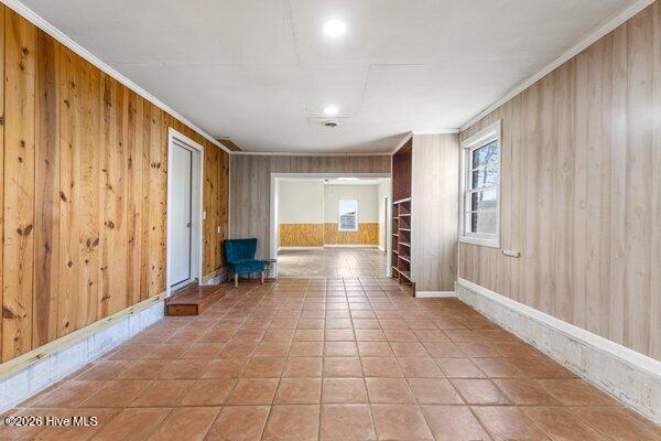 100565102 | Photo 34