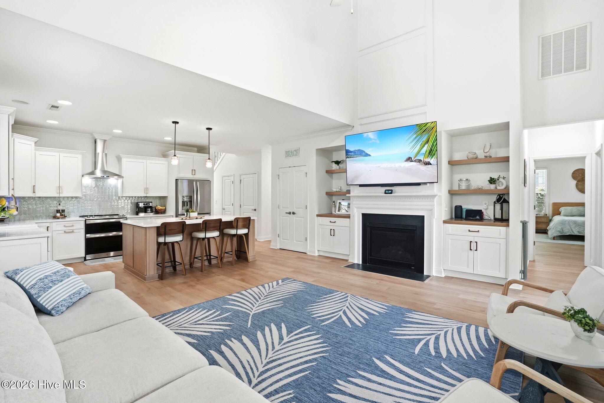 100566461 | Photo 25