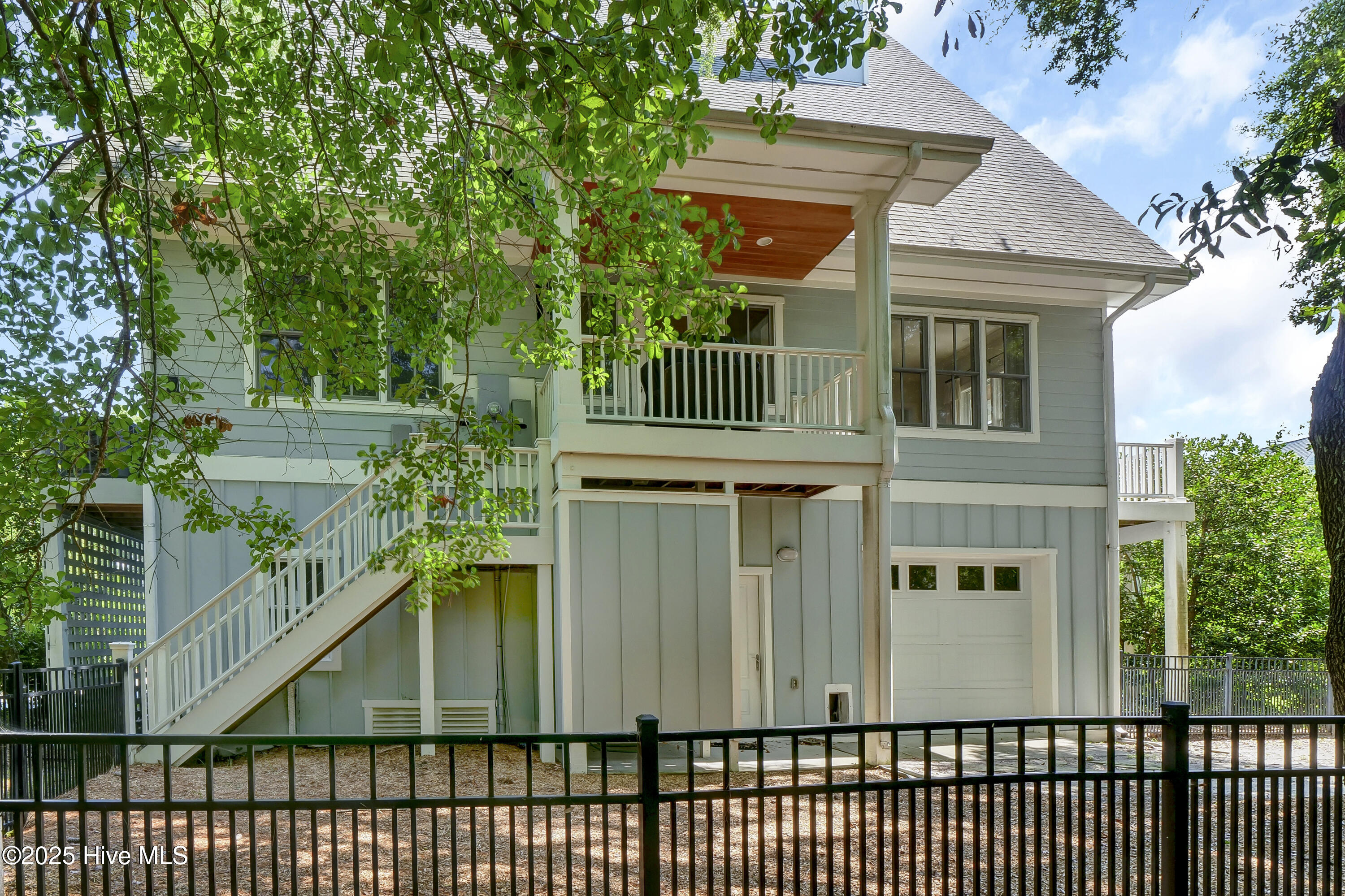 100528059 | Photo 50