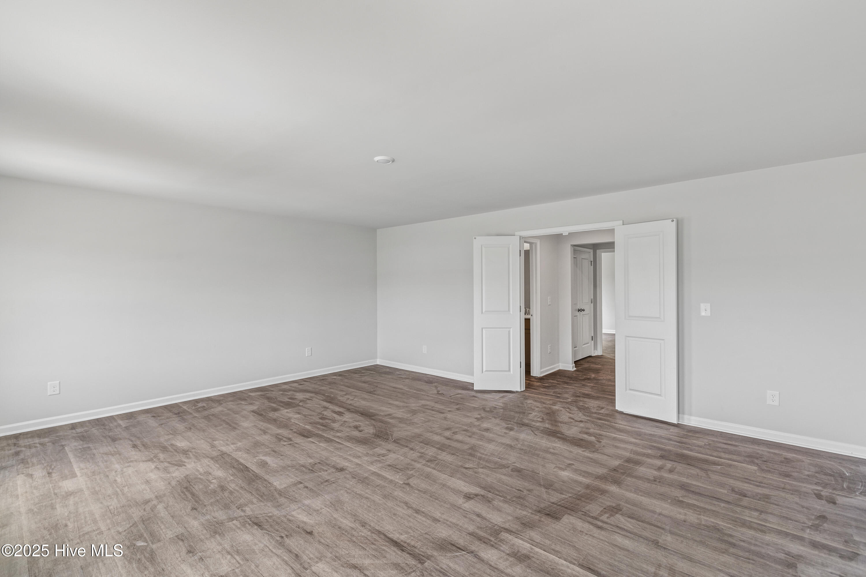 100538975 | Photo 27