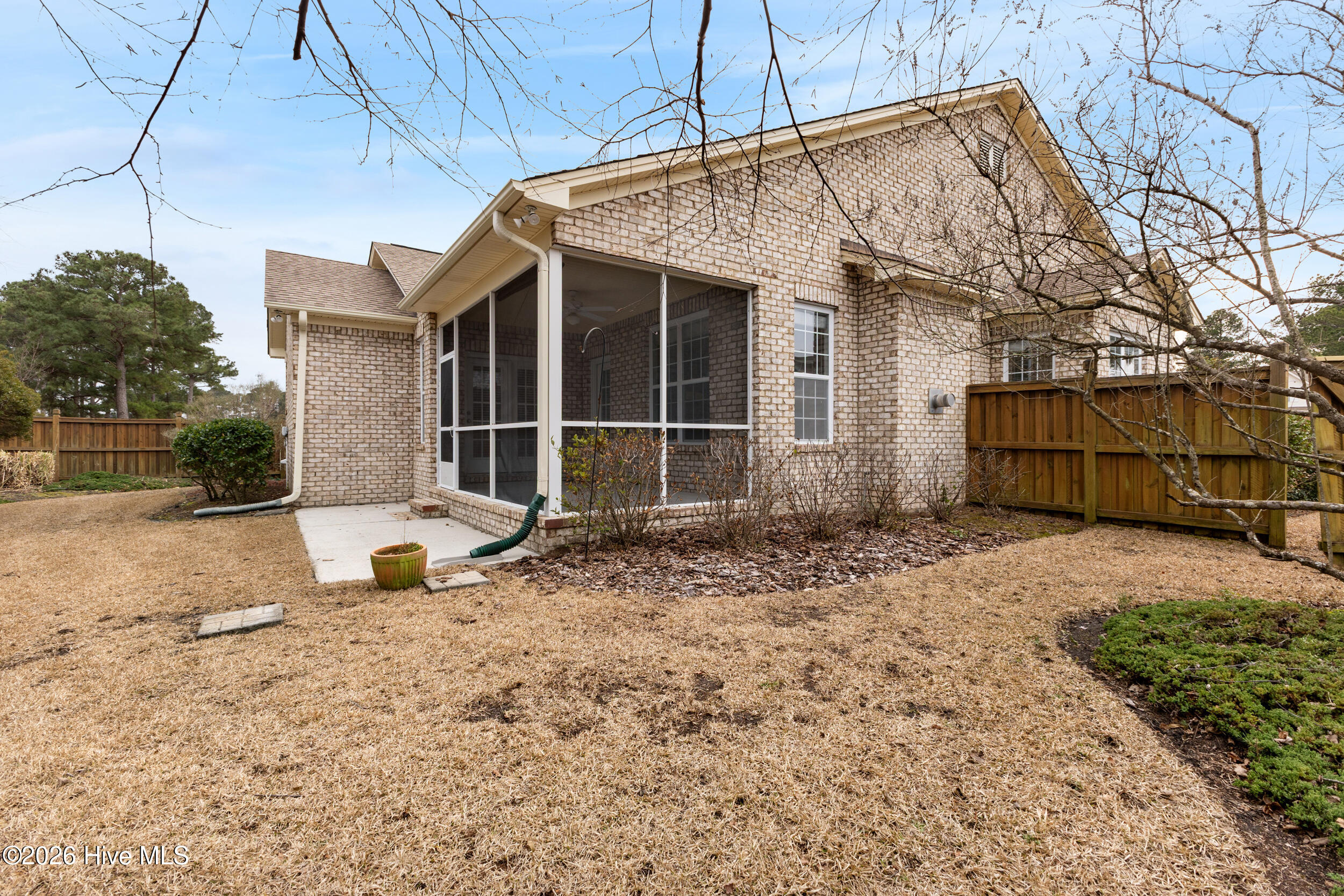 100557149 | Photo 42