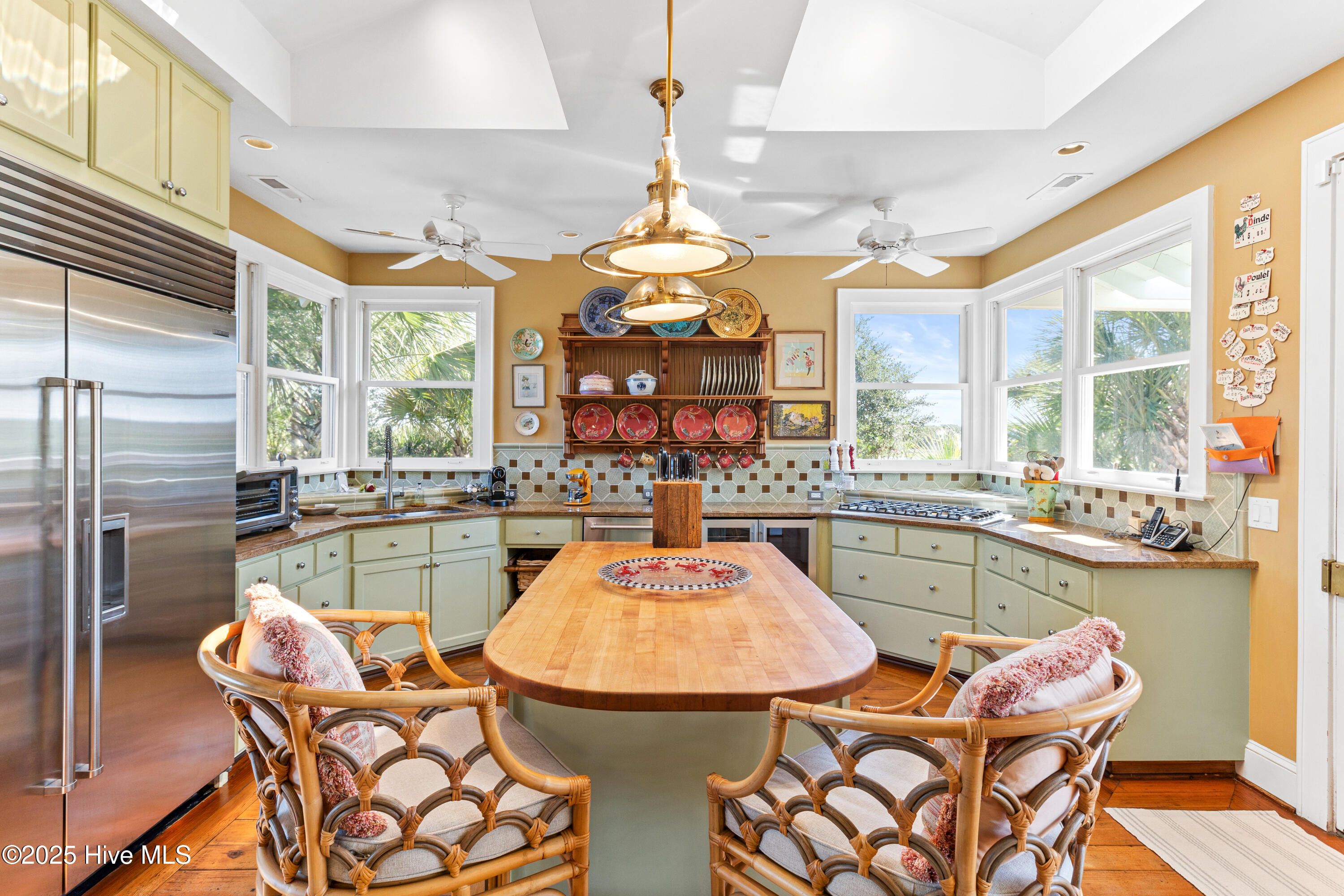 100531454 | Photo 16