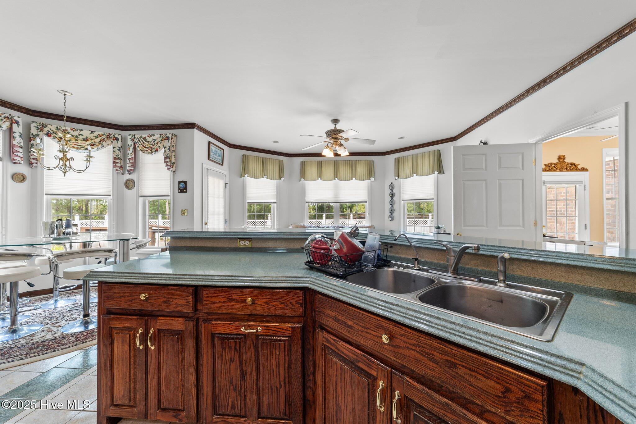 100513864 | Photo 36