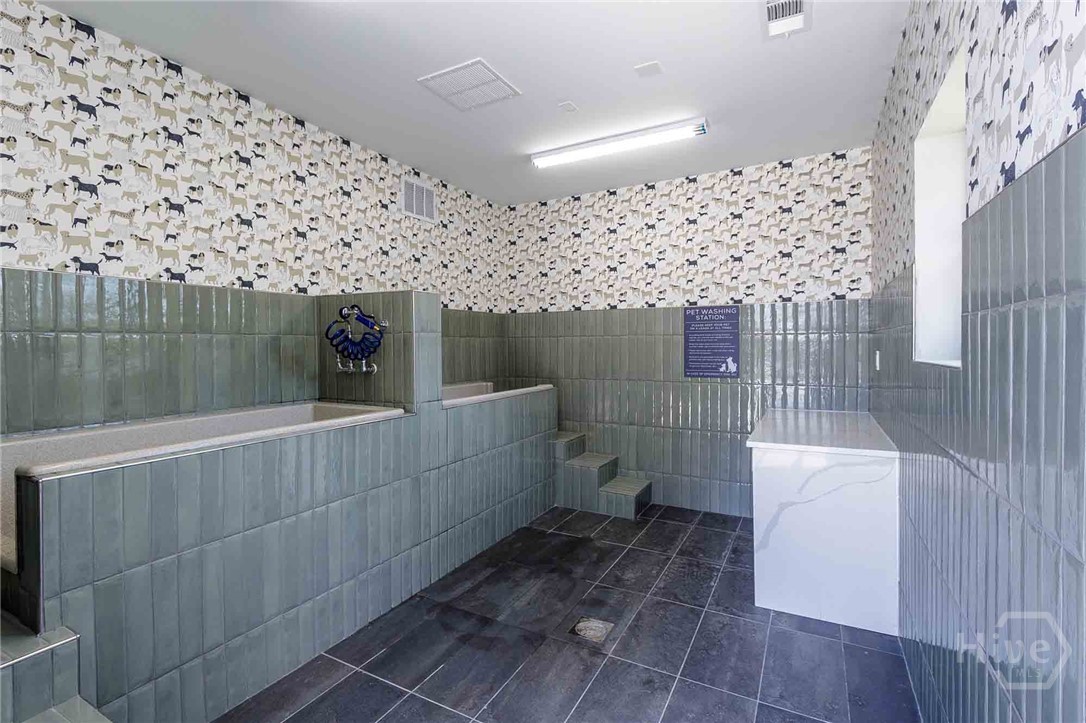 1150 E Perry Lane UNIT B4, Savannah, GA, 31404