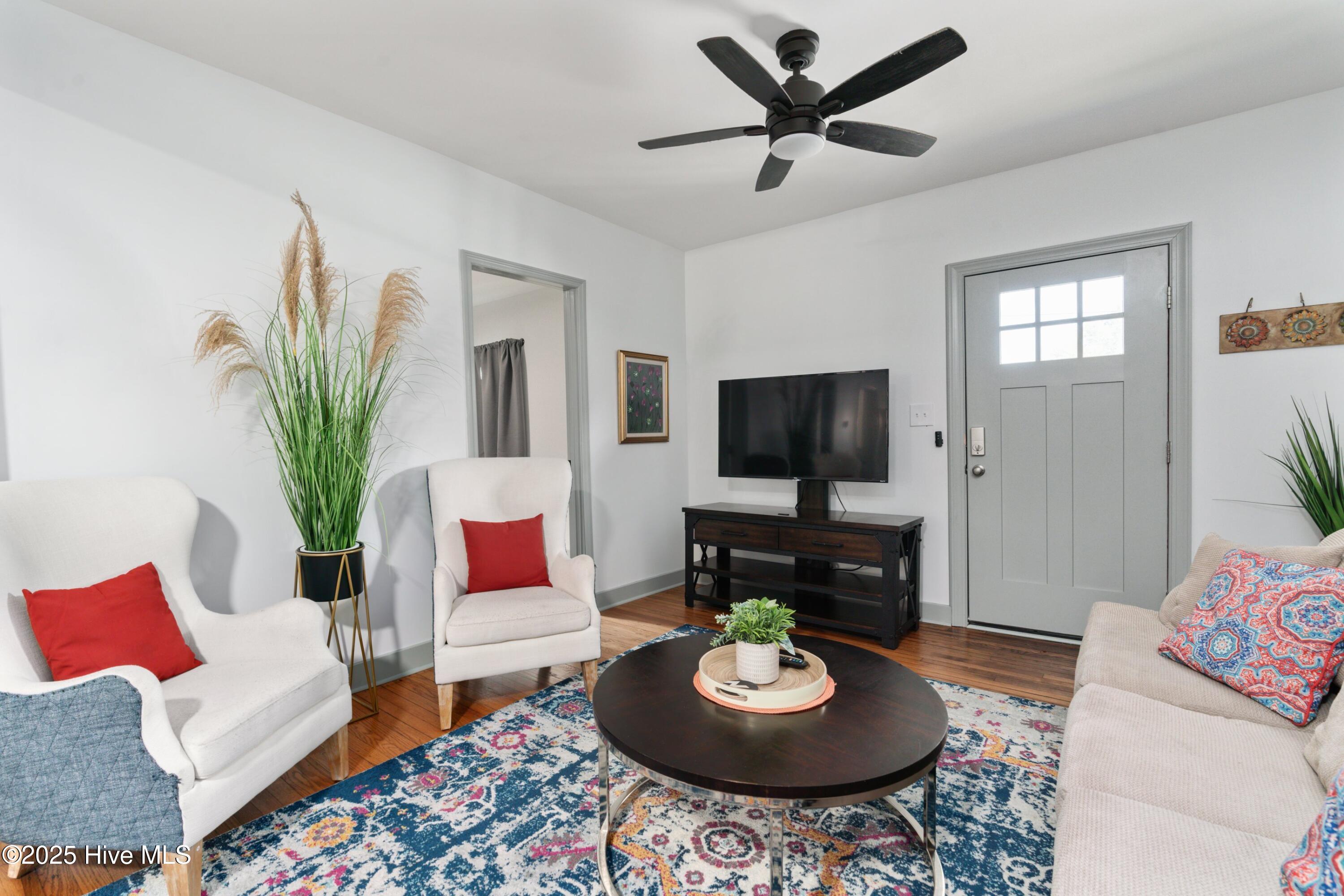 100551240 | Photo 15