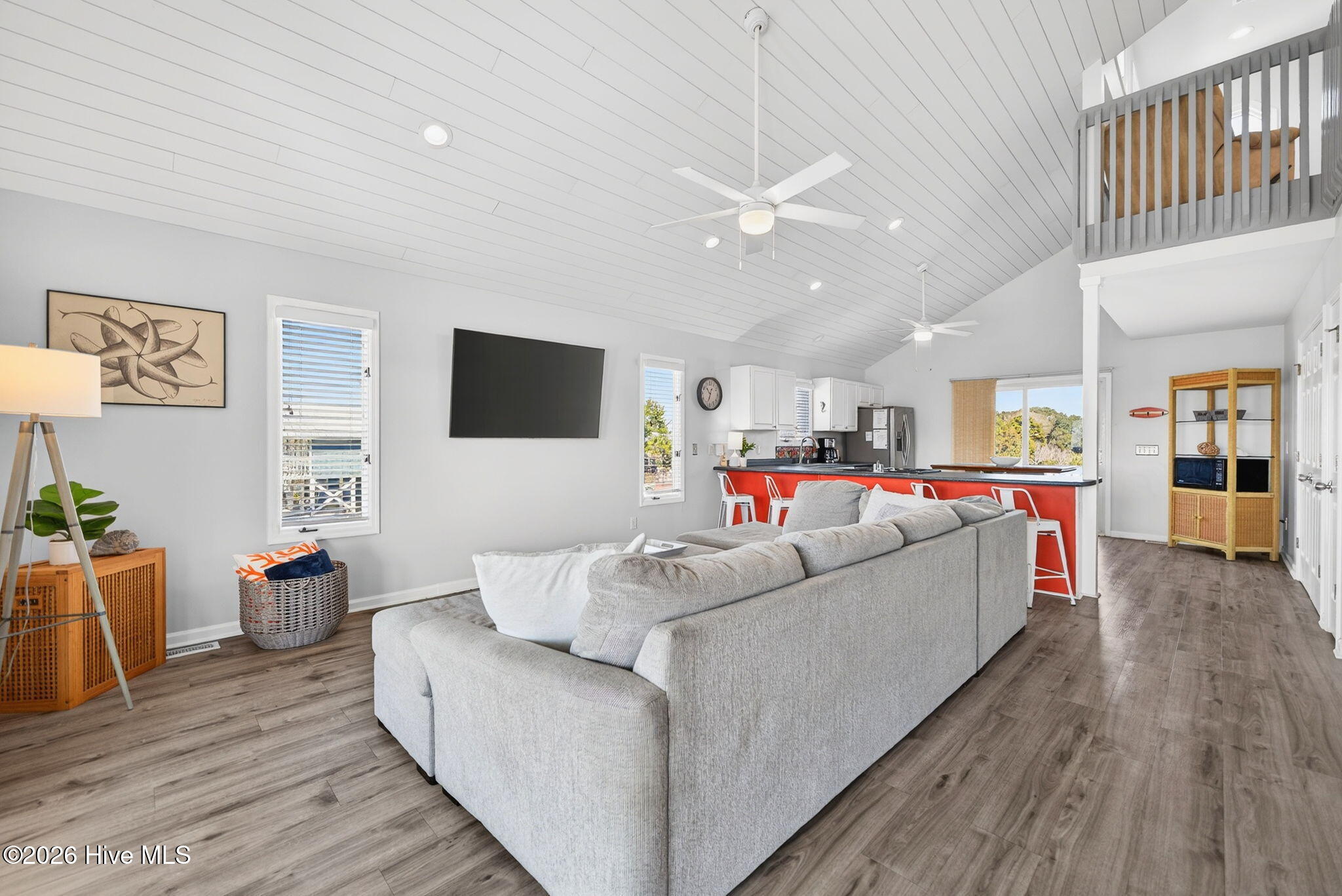 100556711 | Photo 12