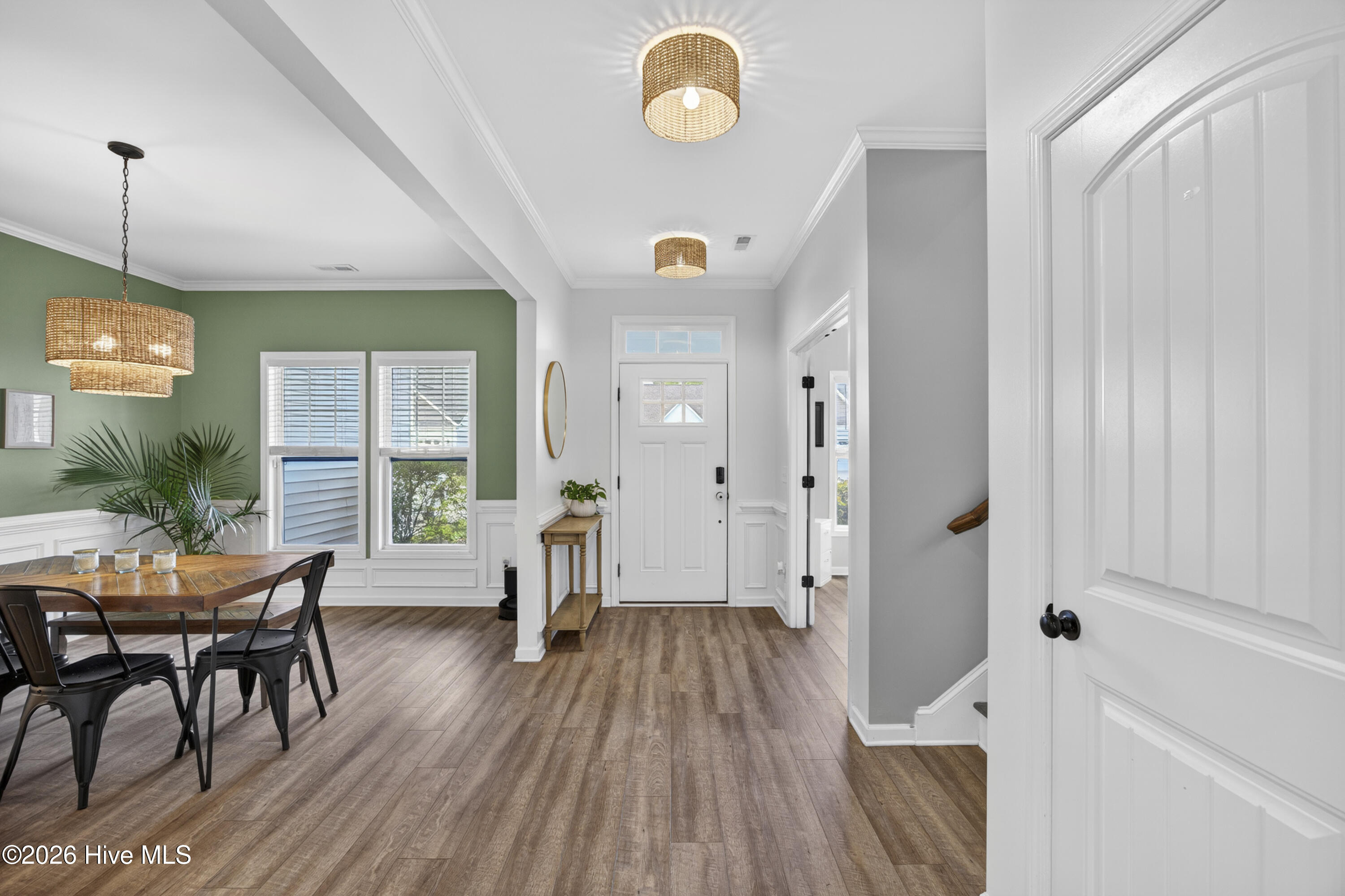 100567368 | Photo 12