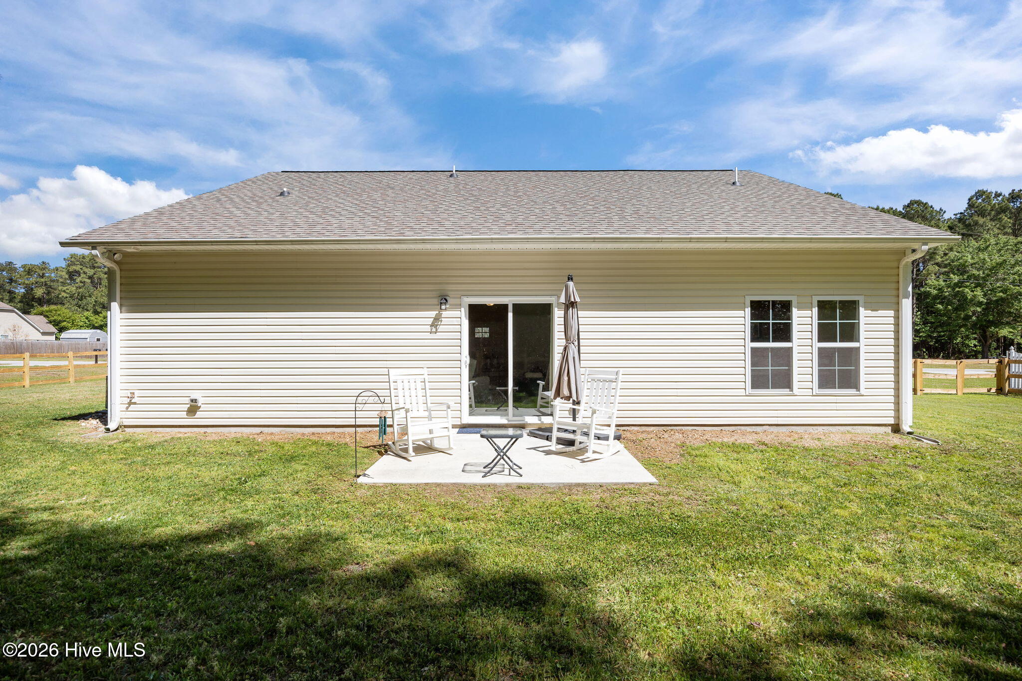 100569274 | Photo 26