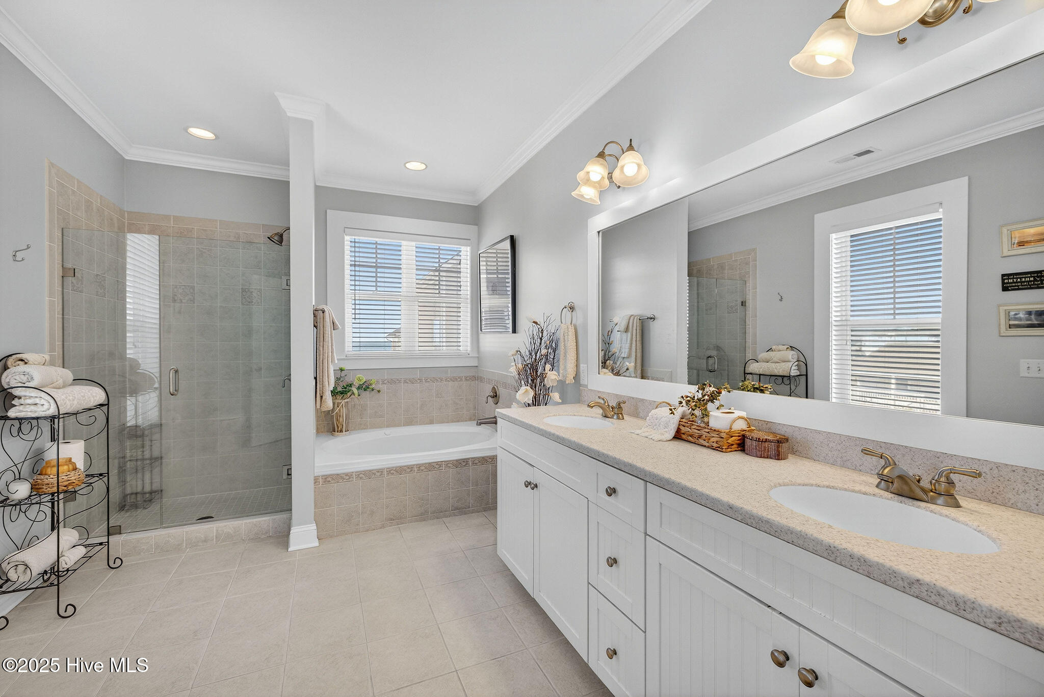 100522563 | Photo 71