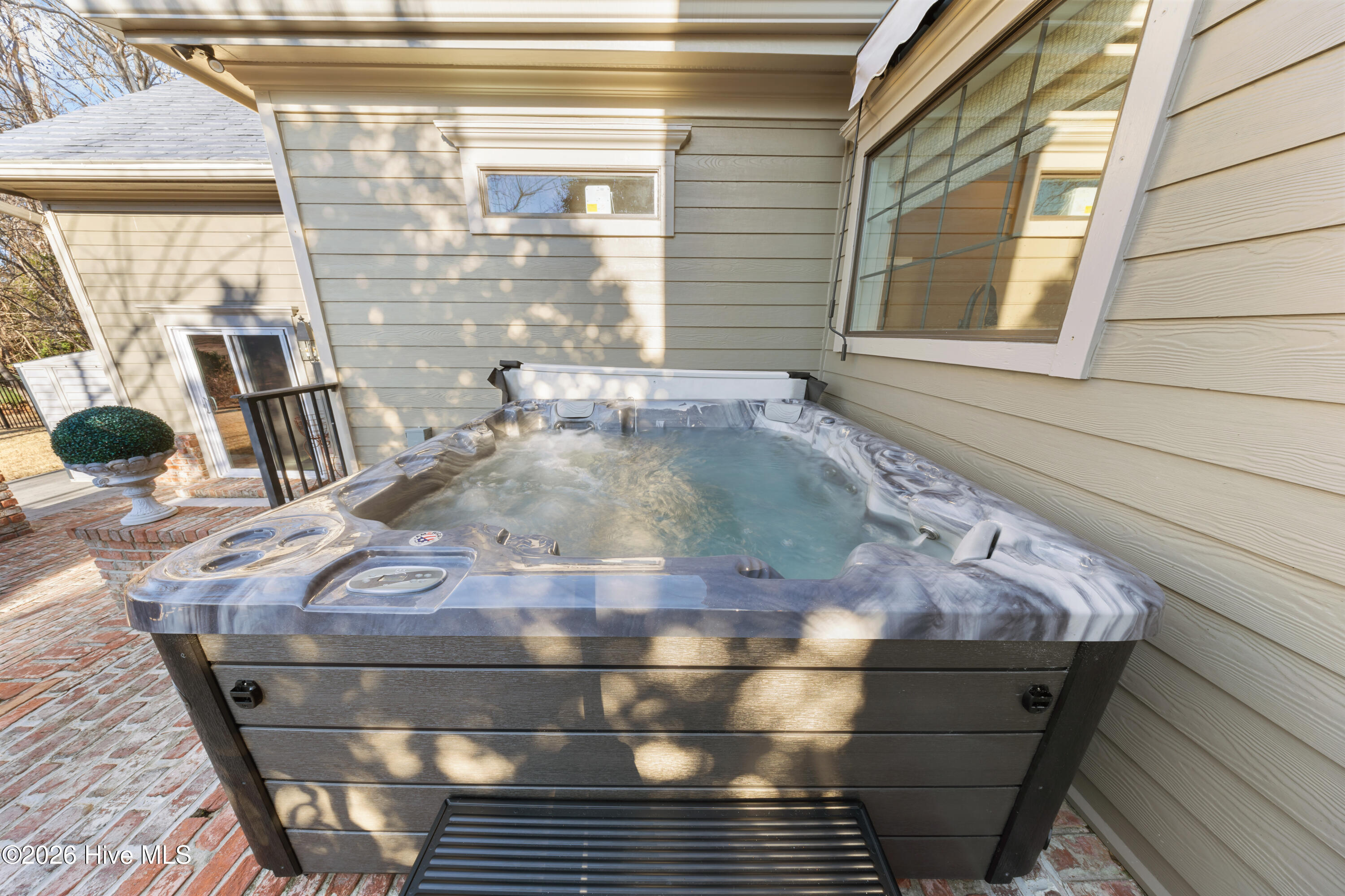 100549832 | Photo 29