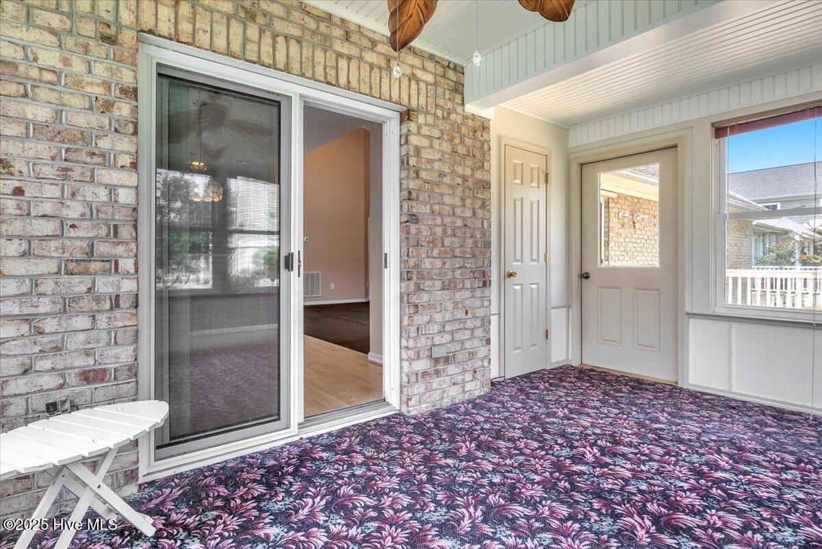 100511551 | Photo 27