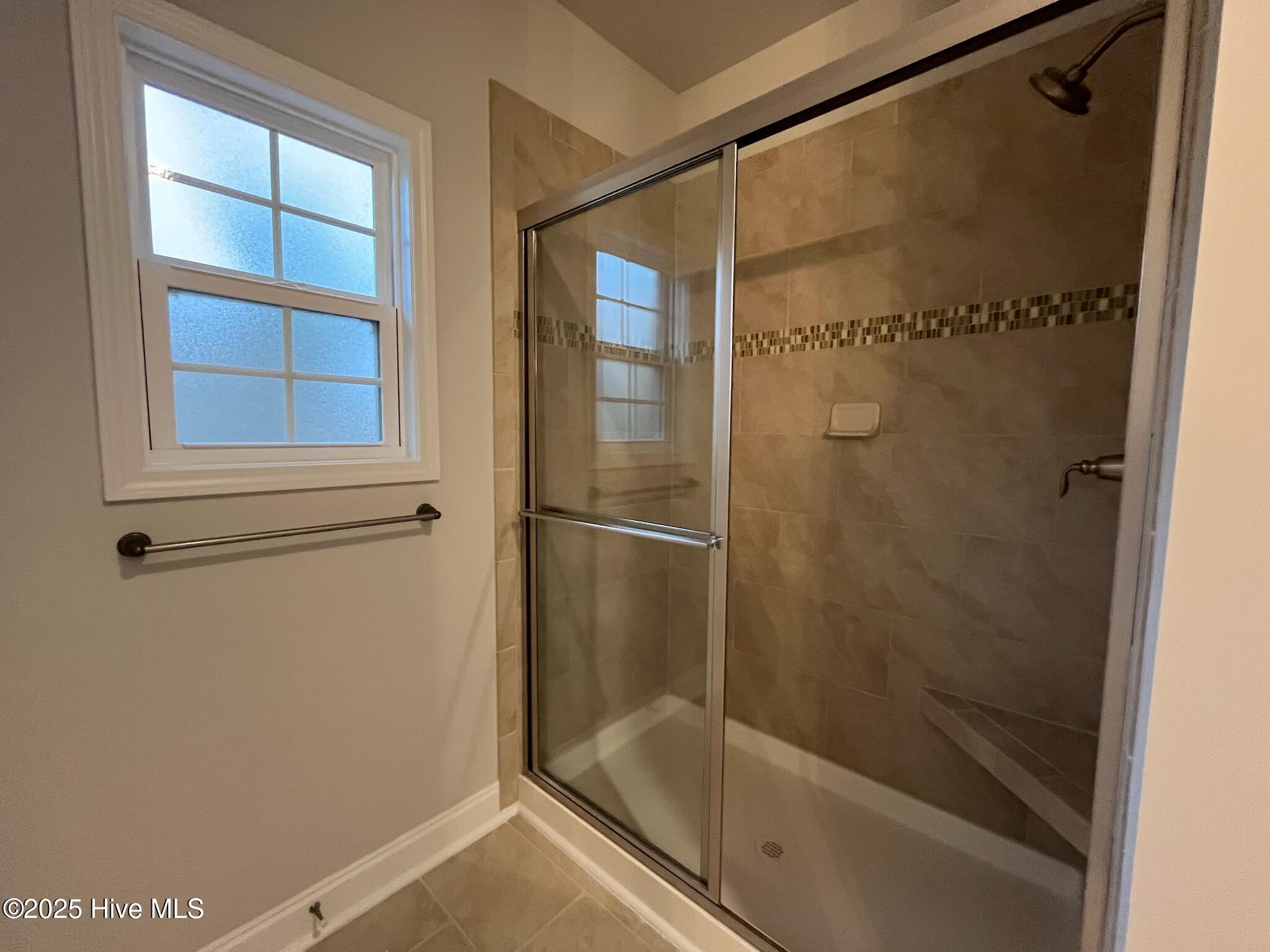 100545332 | Photo 16