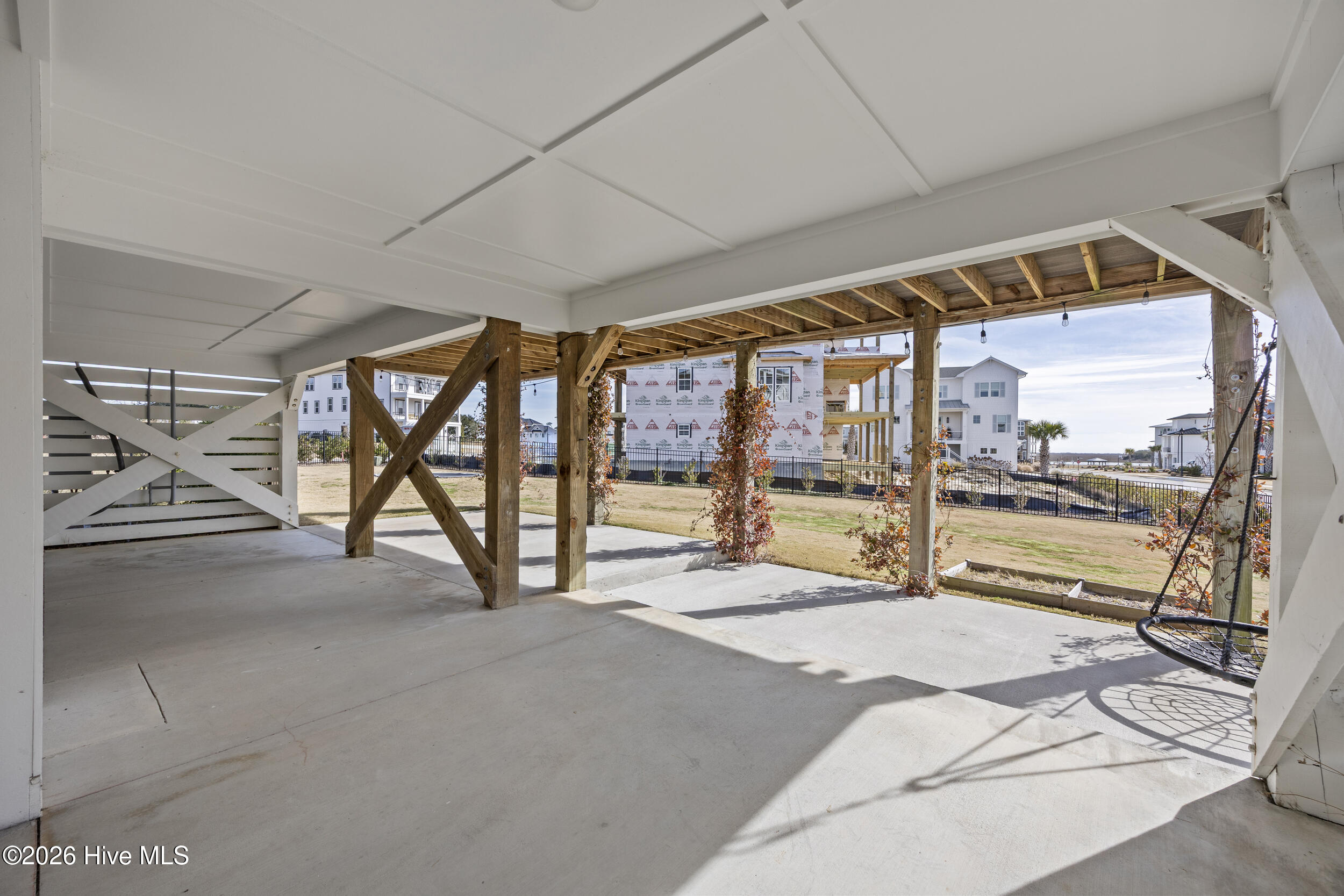 100551268 | Photo 60