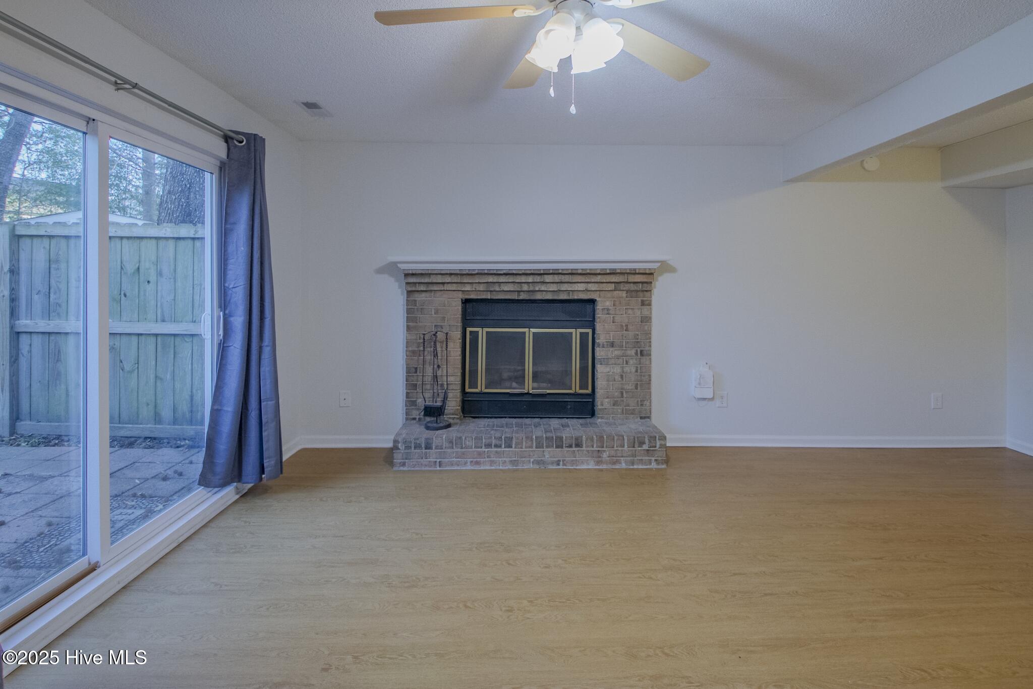 100545598 | Photo 10