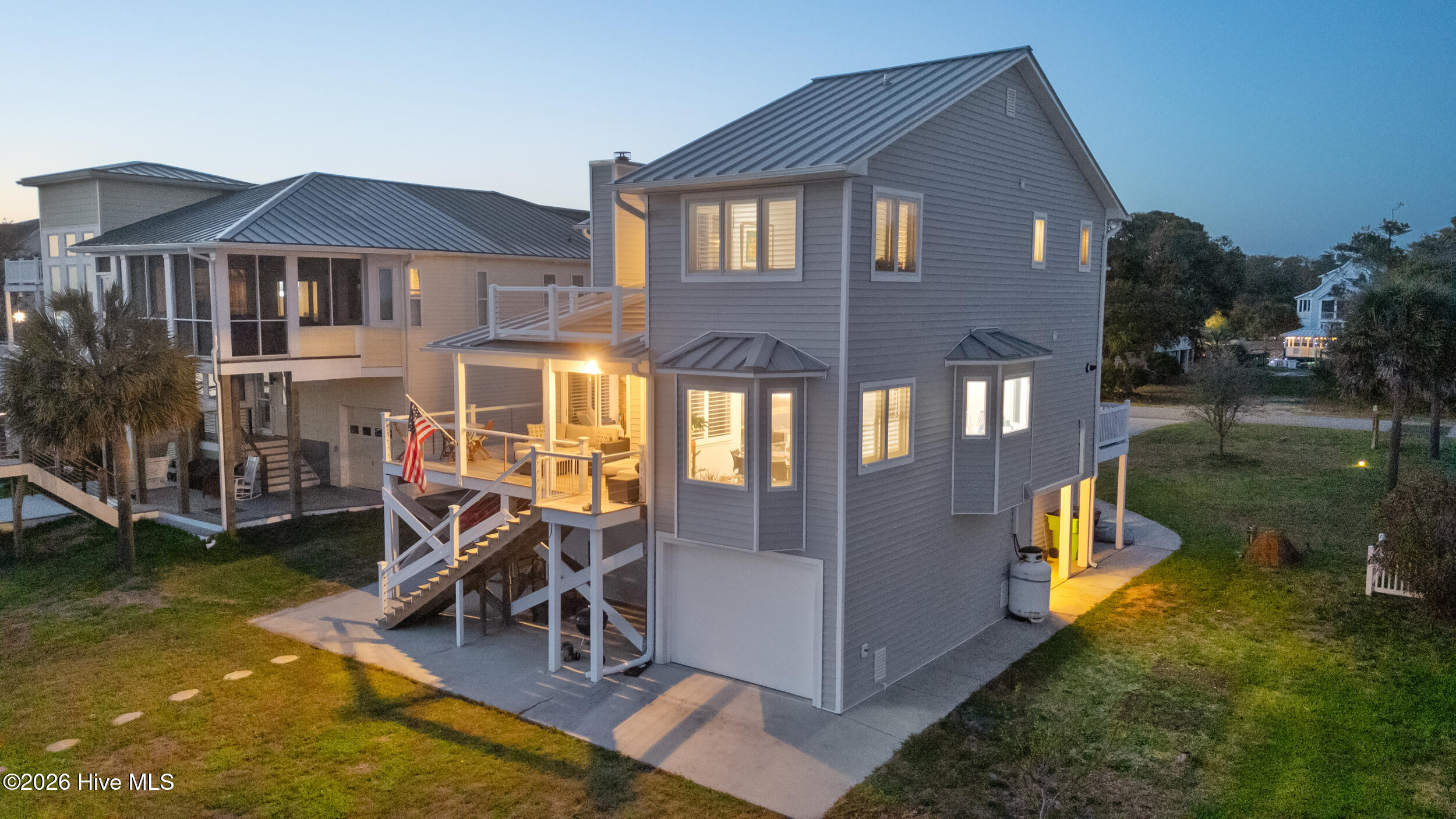 100564811 | Photo 91