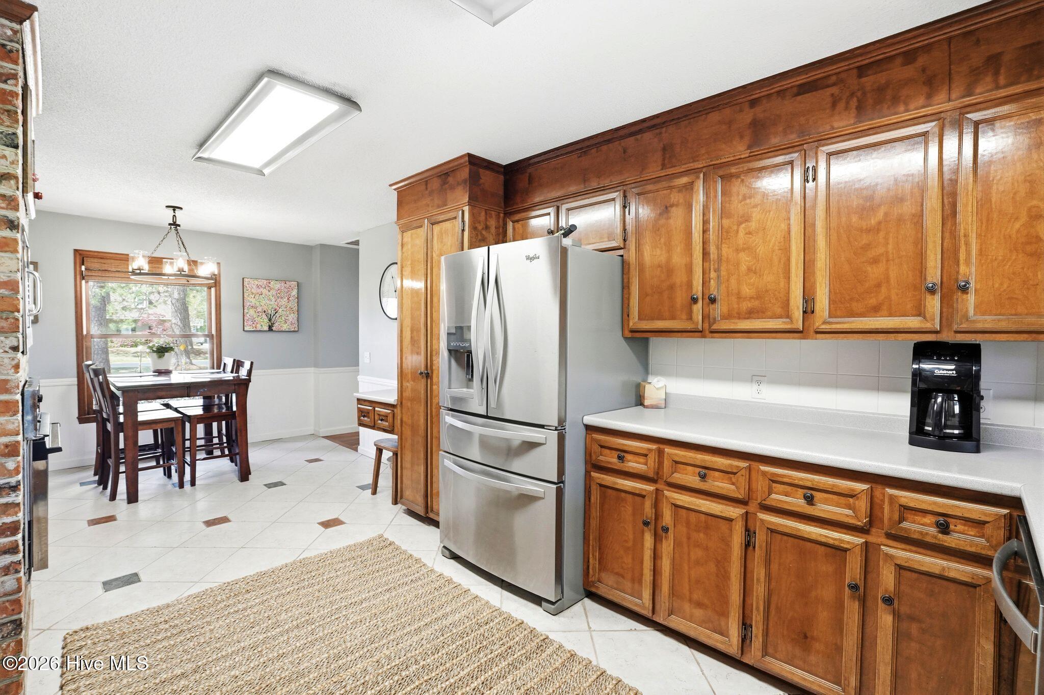 100563763 | Photo 42