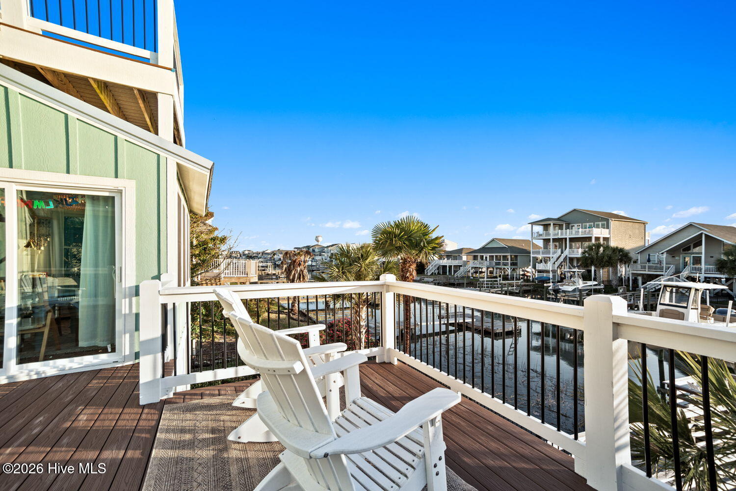 100569670 | Photo 51