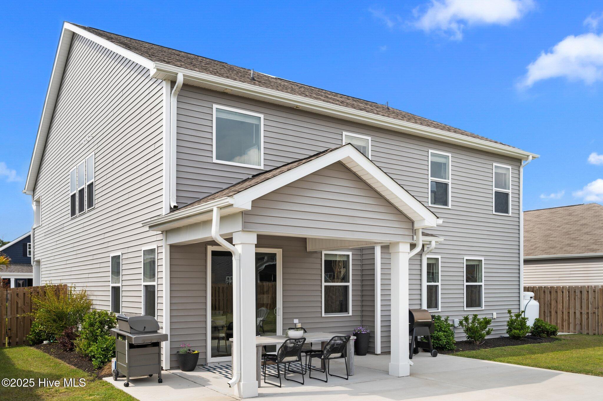 100540607 | Photo 52