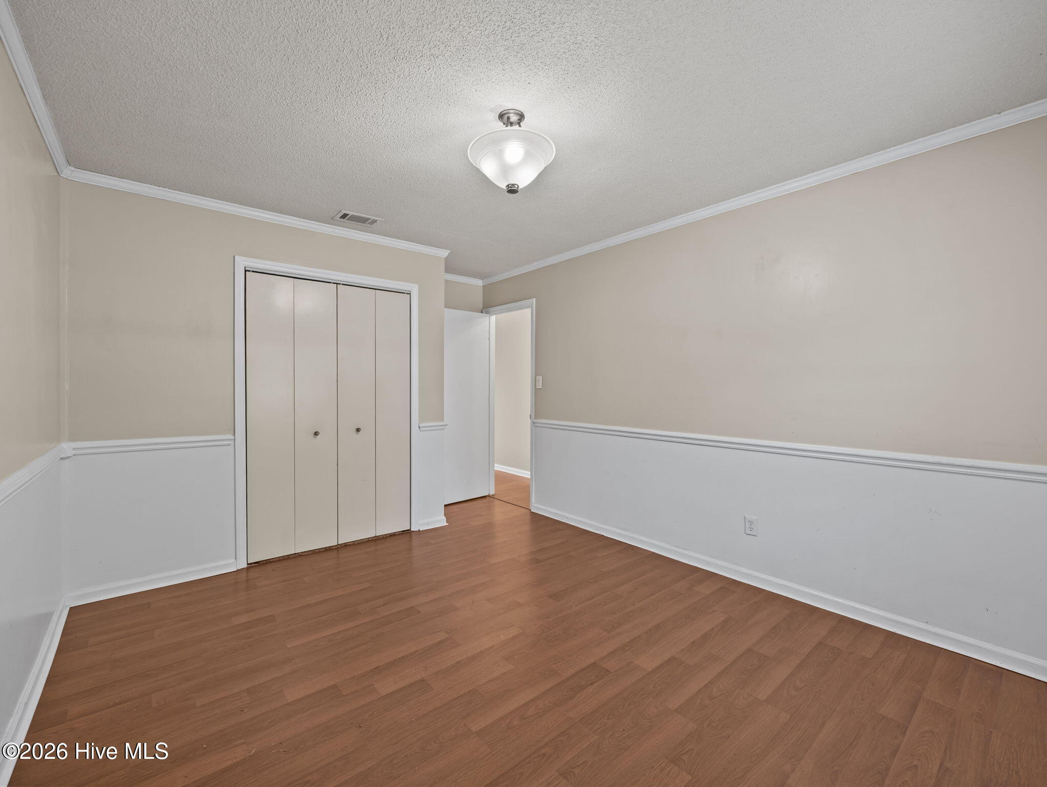 100567590 | Photo 17