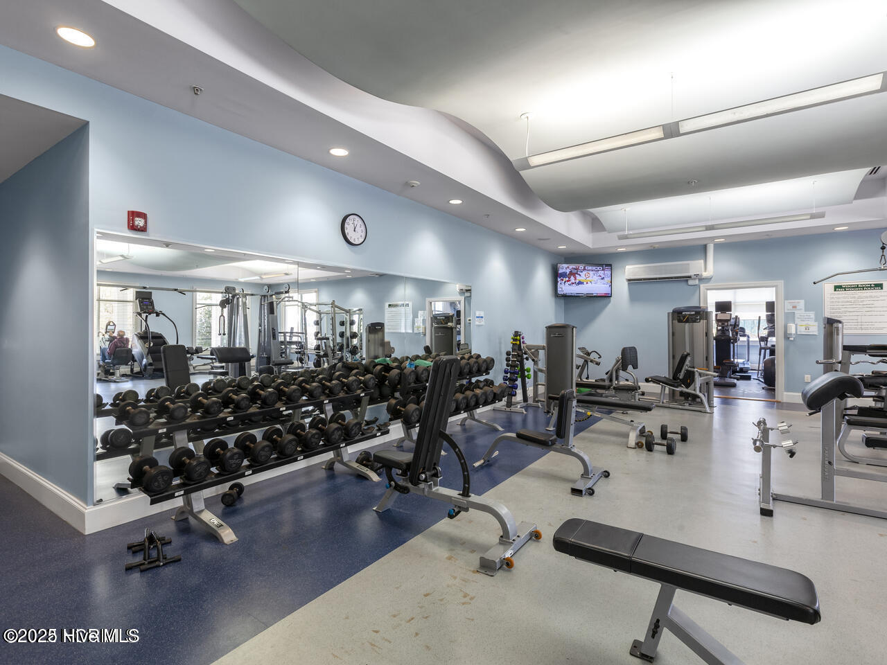 100548390 | Photo 40