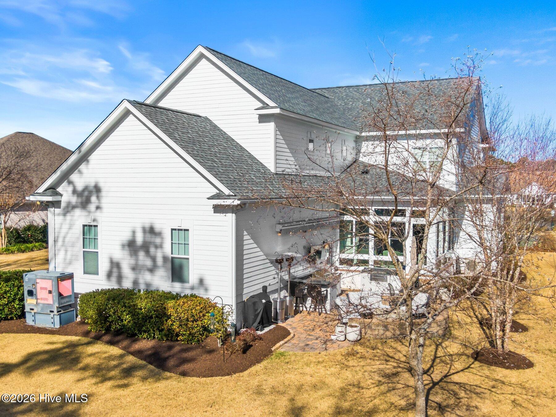 100550538 | Photo 59