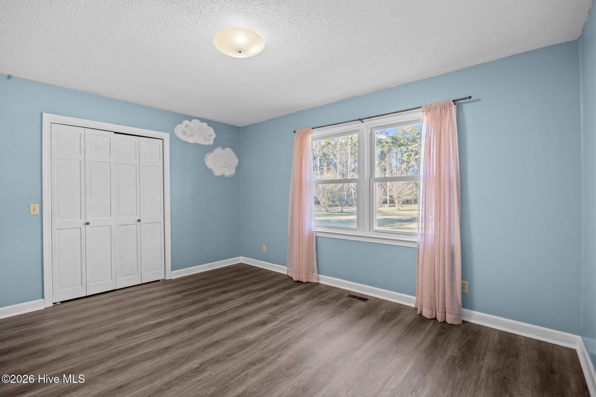 100559935 | Photo 31