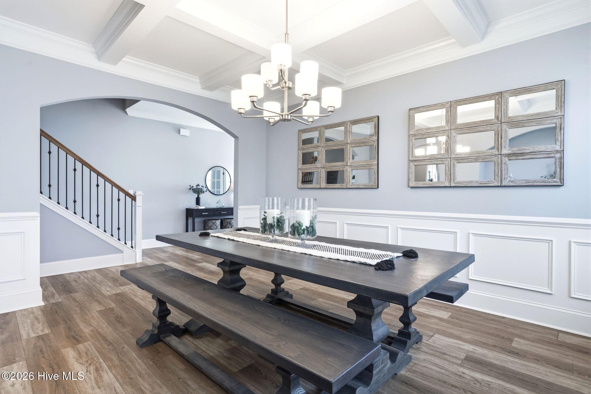 100563287 | Photo 43